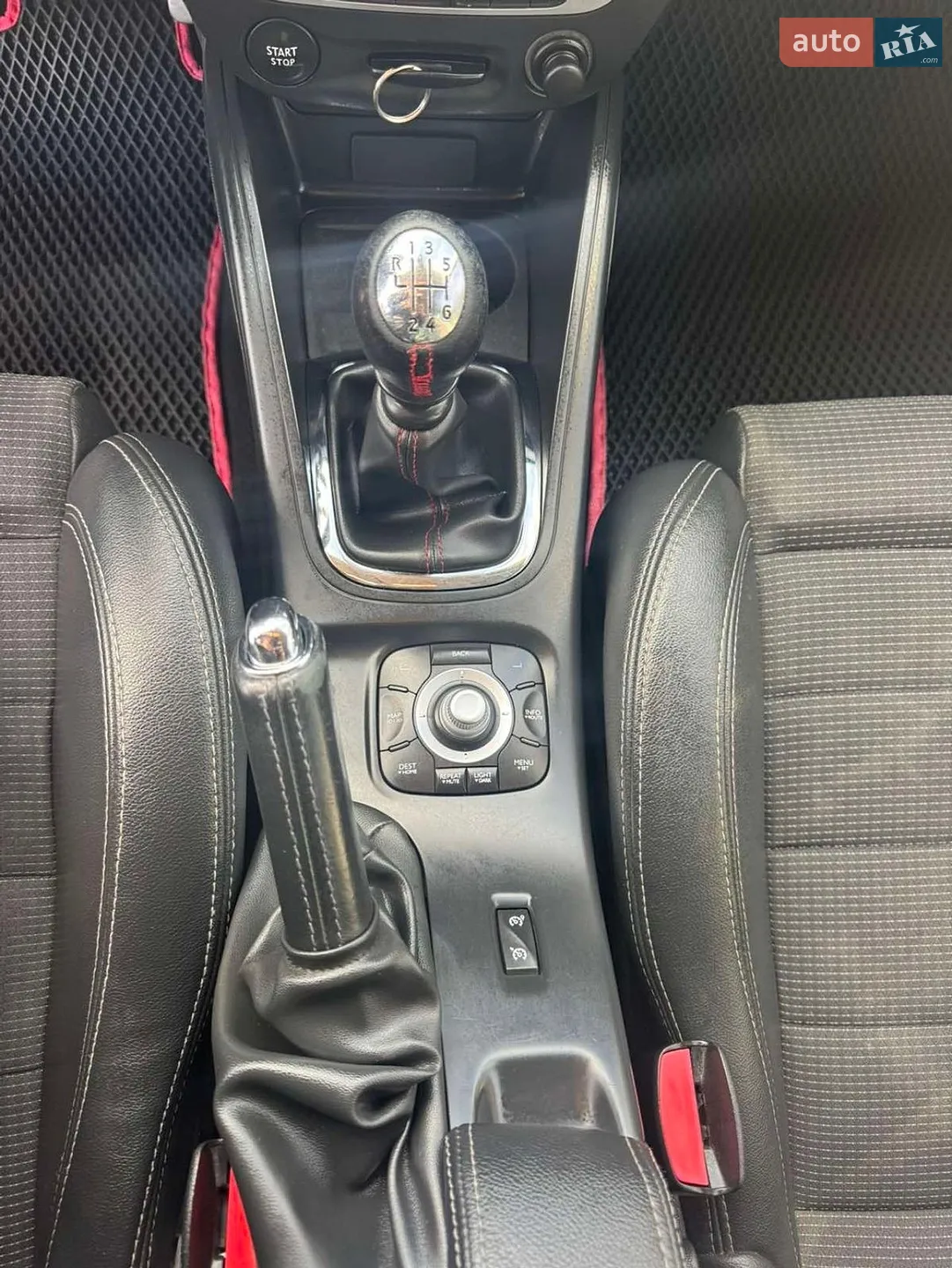 2012 Renault Megane - мініатюра 18