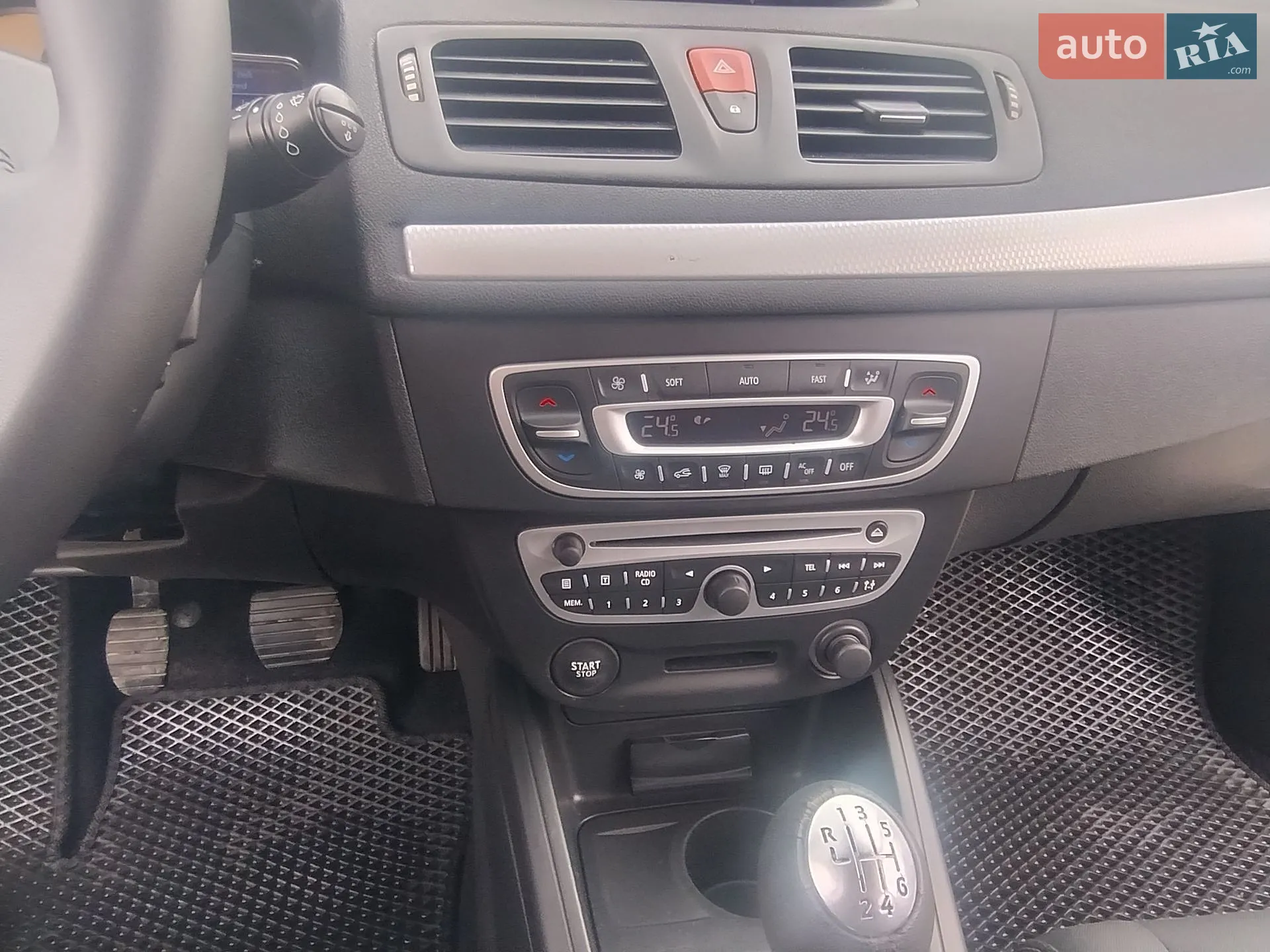 2010 Renault Megane - мініатюра 17