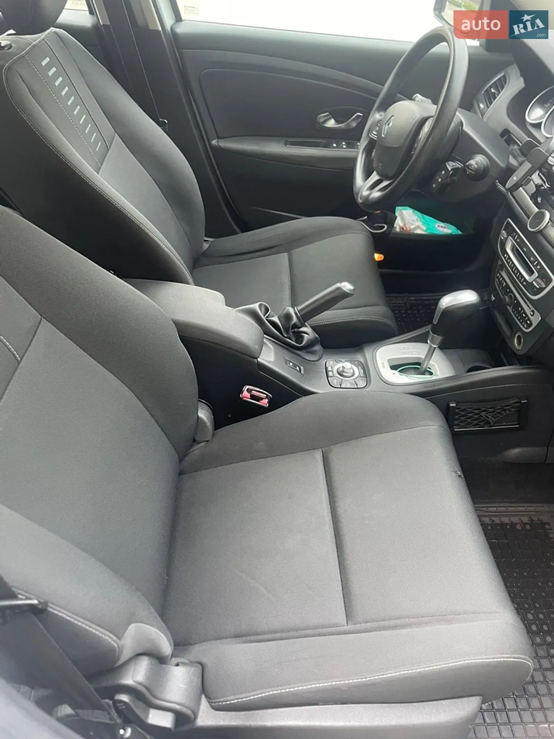2010 Renault Megane - мініатюра 11