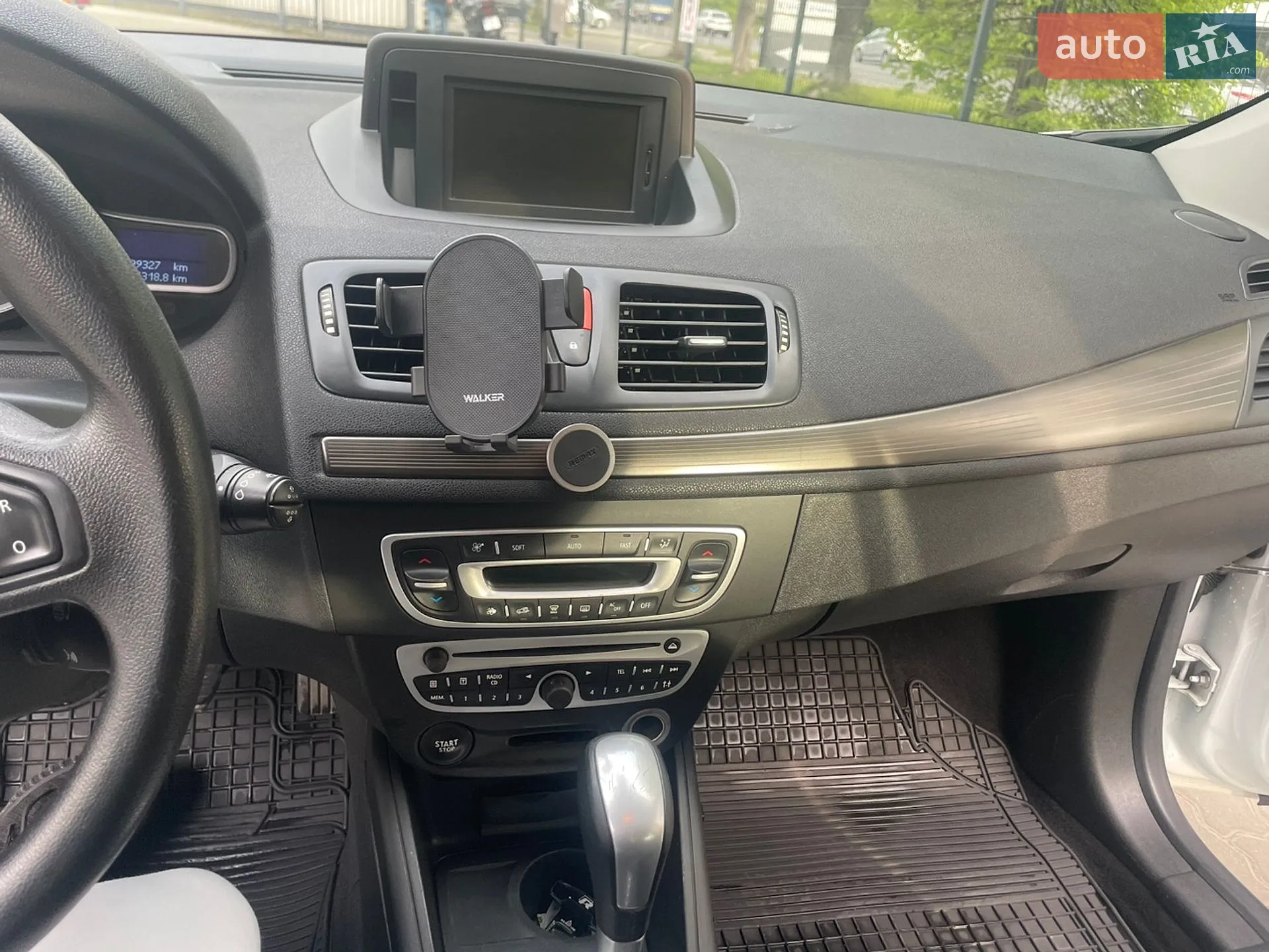 2010 Renault Megane - мініатюра 18