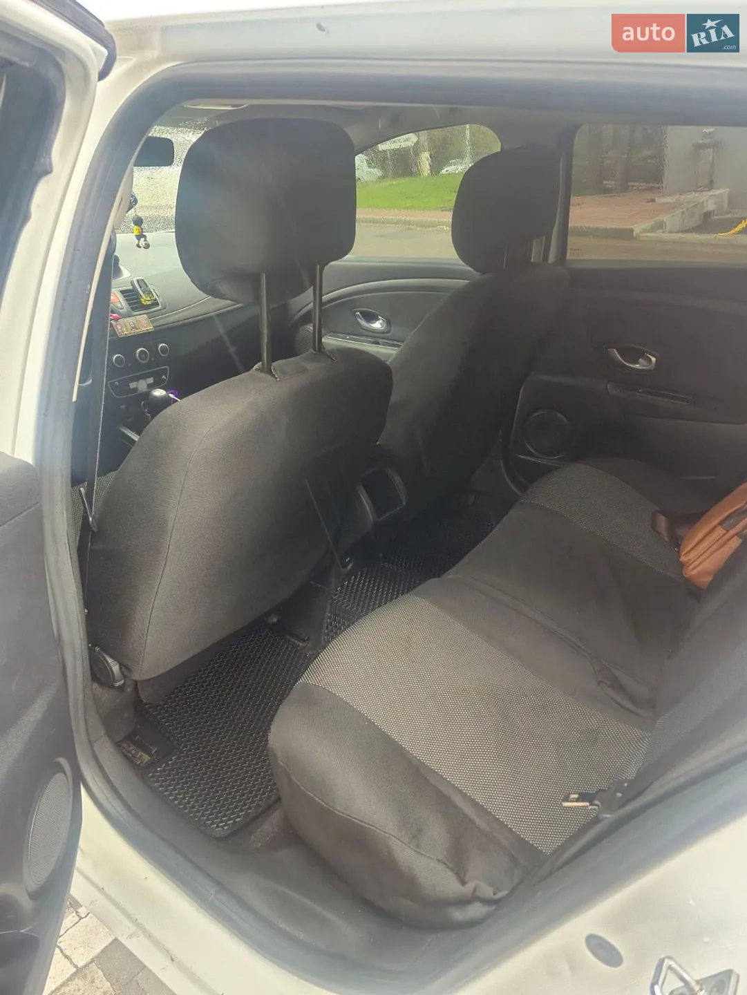 2010 Renault Megane - мініатюра 3