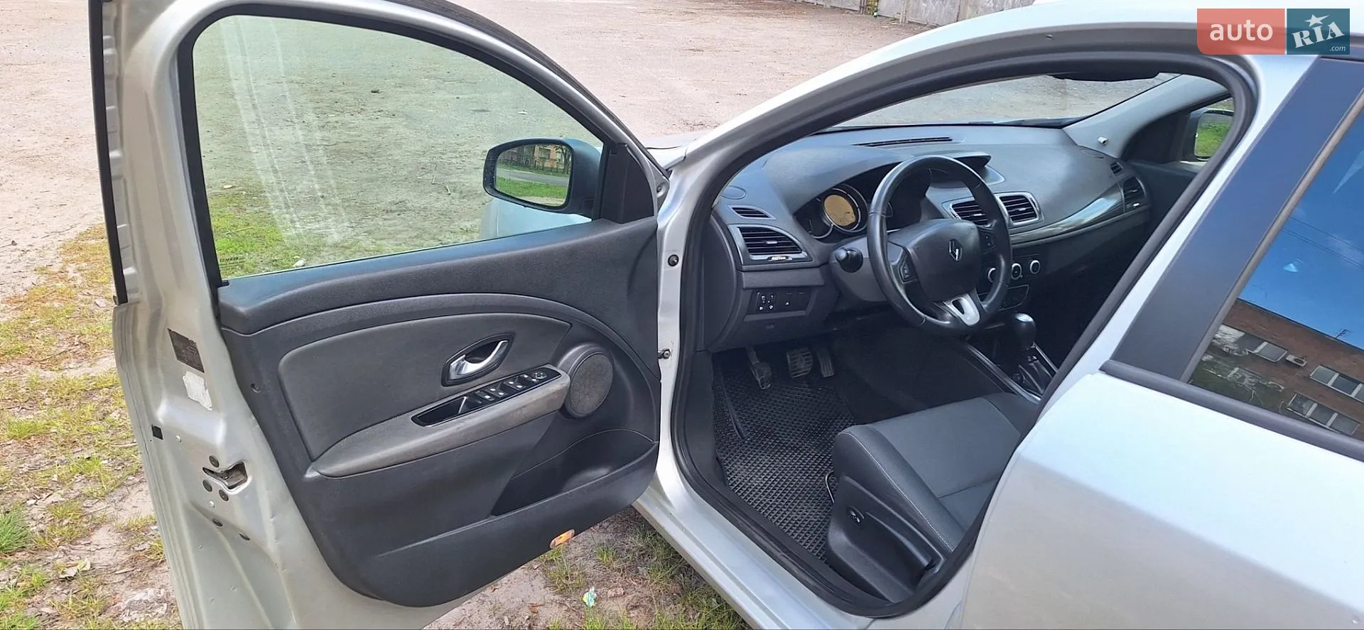 2010 Renault Megane - мініатюра 12