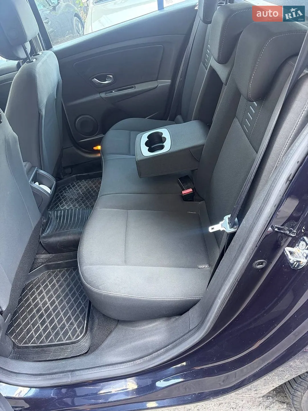 2010 Renault Megane - мініатюра 27