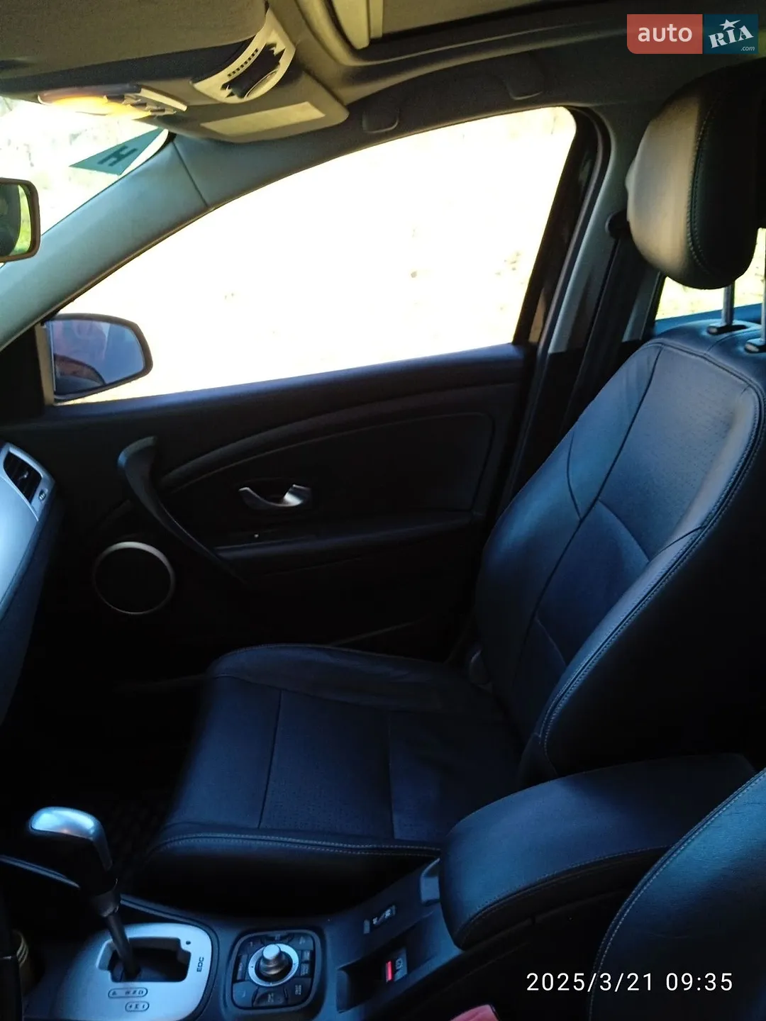 2010 Renault Megane - мініатюра 25