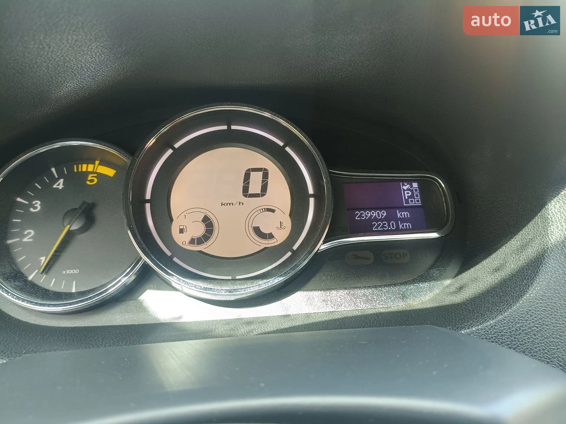 2010 Renault Megane - мініатюра 49