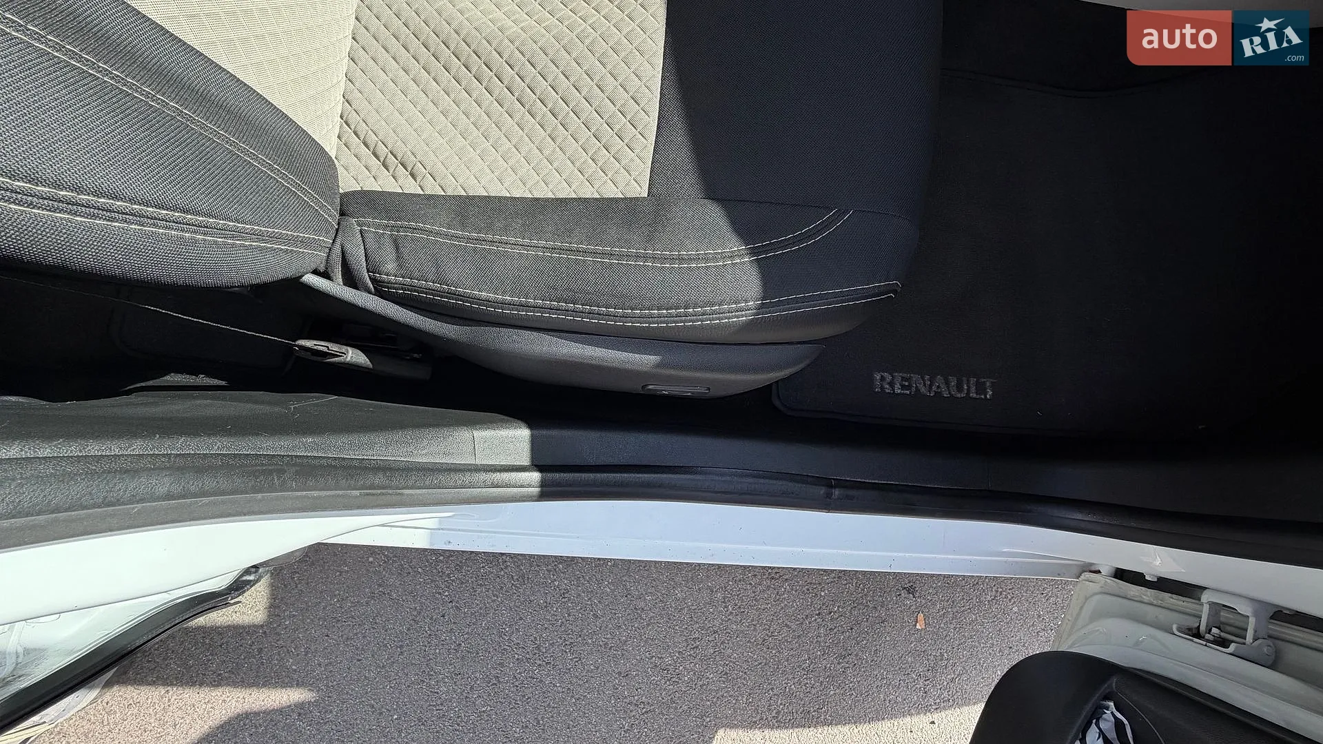 2014 Renault Megane - мініатюра 21