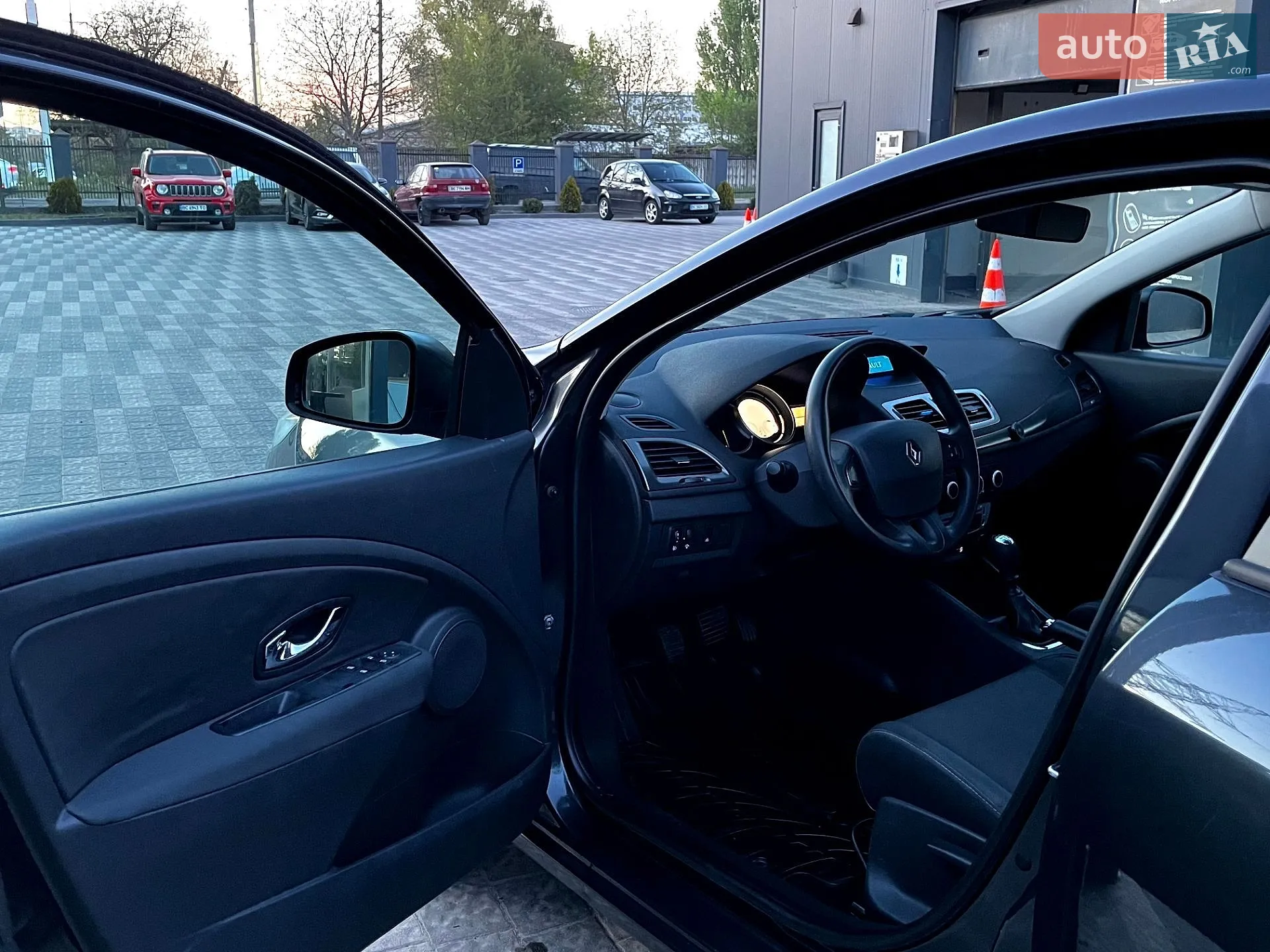 2014 Renault Megane - мініатюра 12