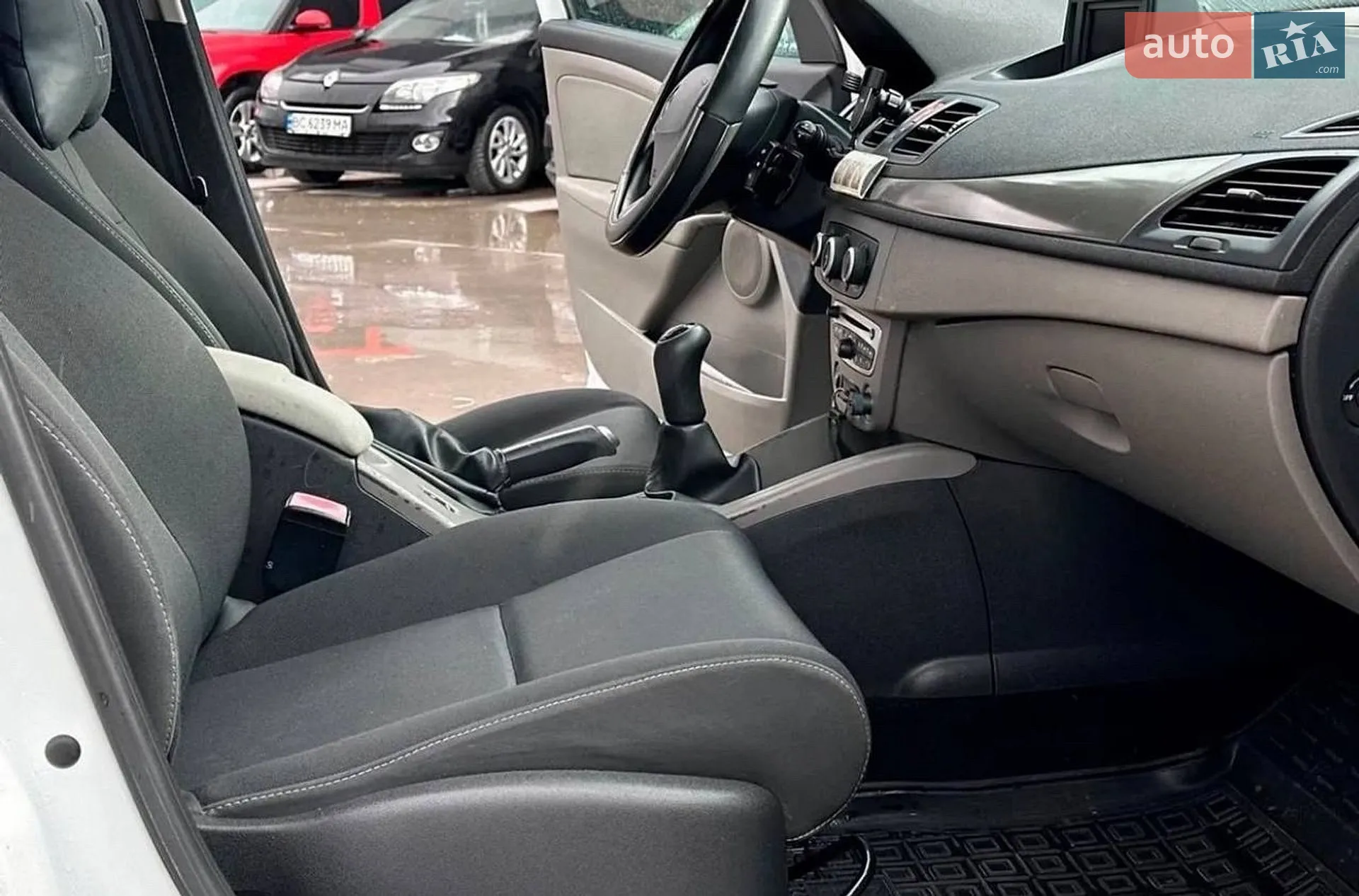 2010 Renault Megane - мініатюра 4