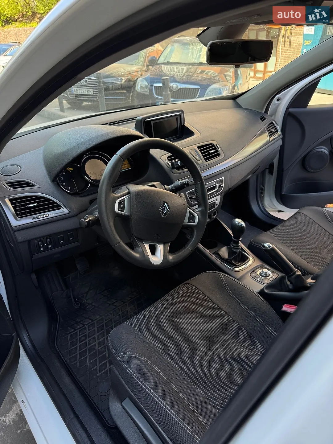 2012 Renault Megane - мініатюра 16