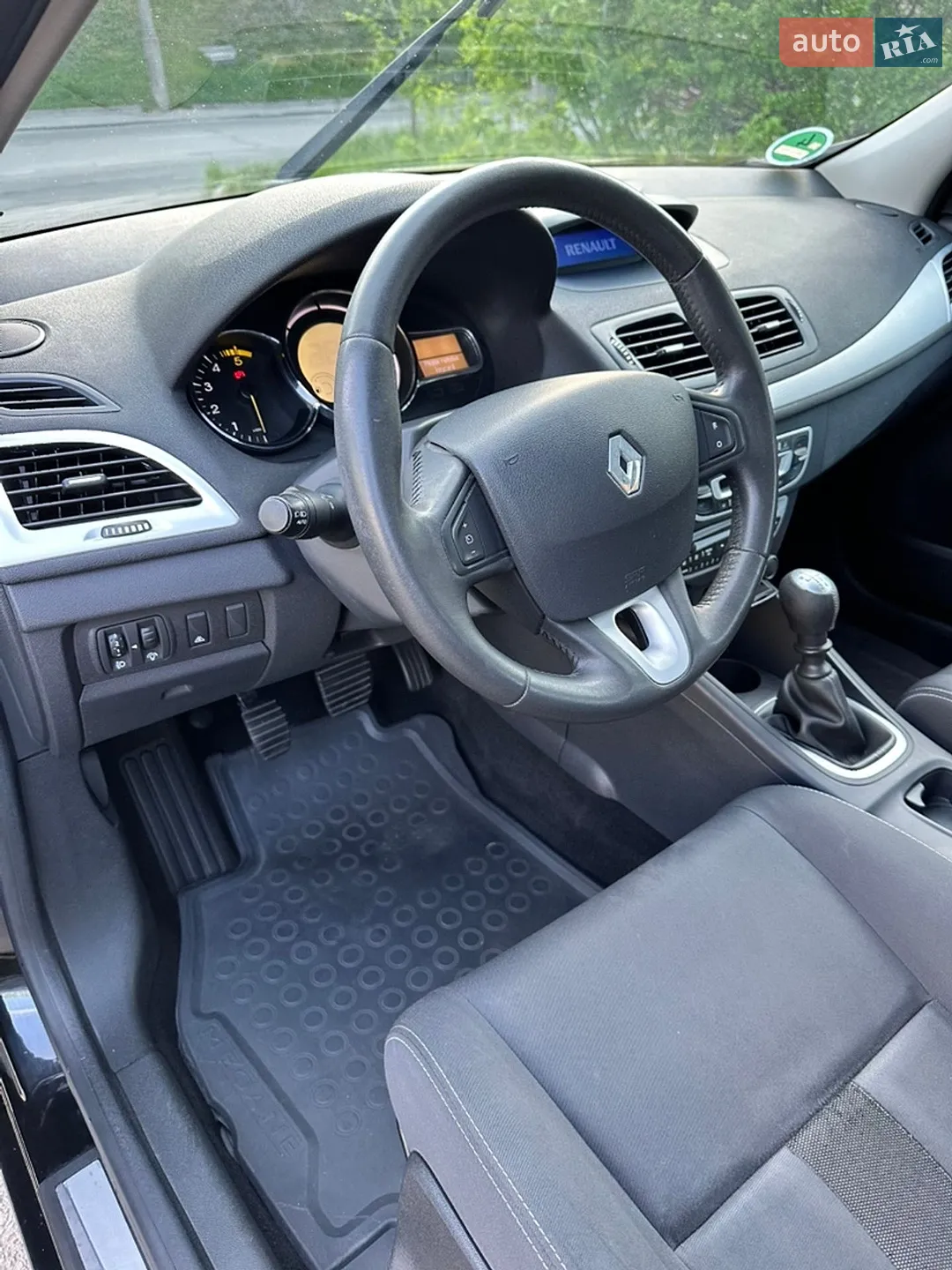 2011 Renault Megane - мініатюра 21