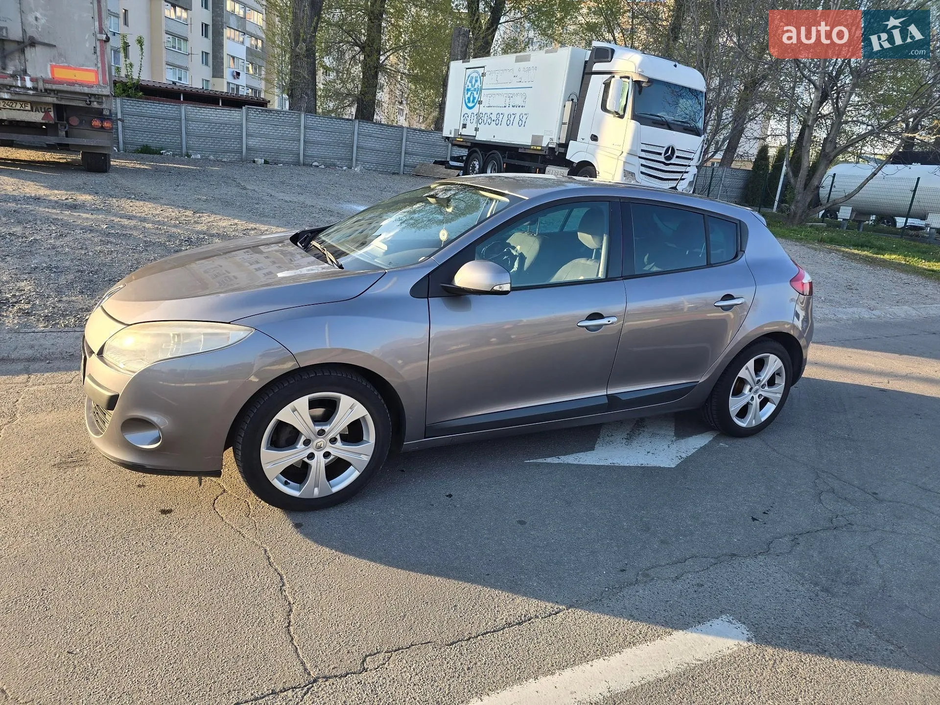 2010 Renault Megane - мініатюра 2