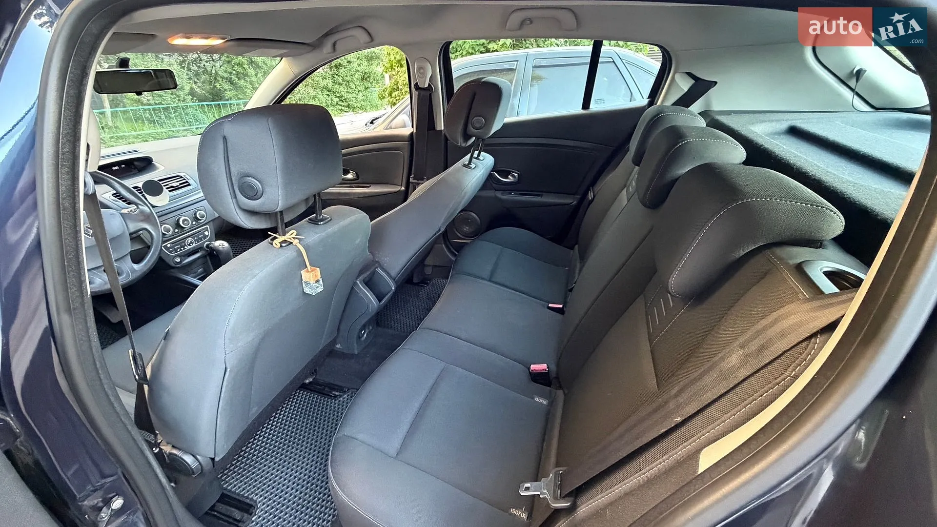 2010 Renault Megane - мініатюра 11
