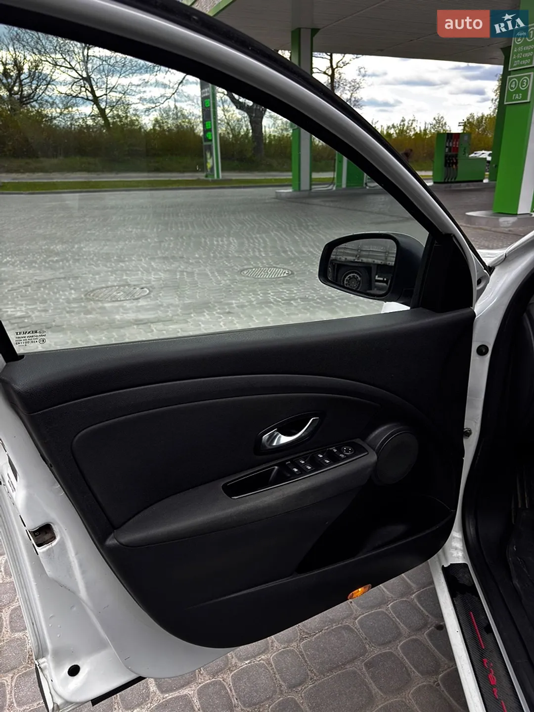 2010 Renault Megane - мініатюра 14