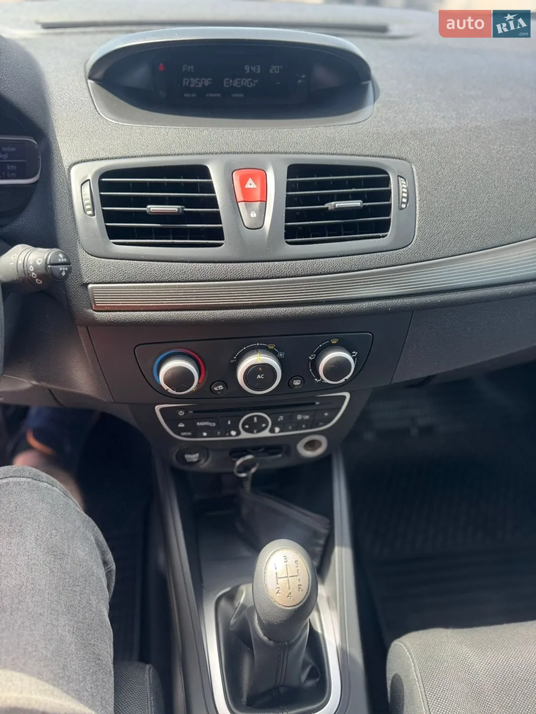2010 Renault Megane - мініатюра 12