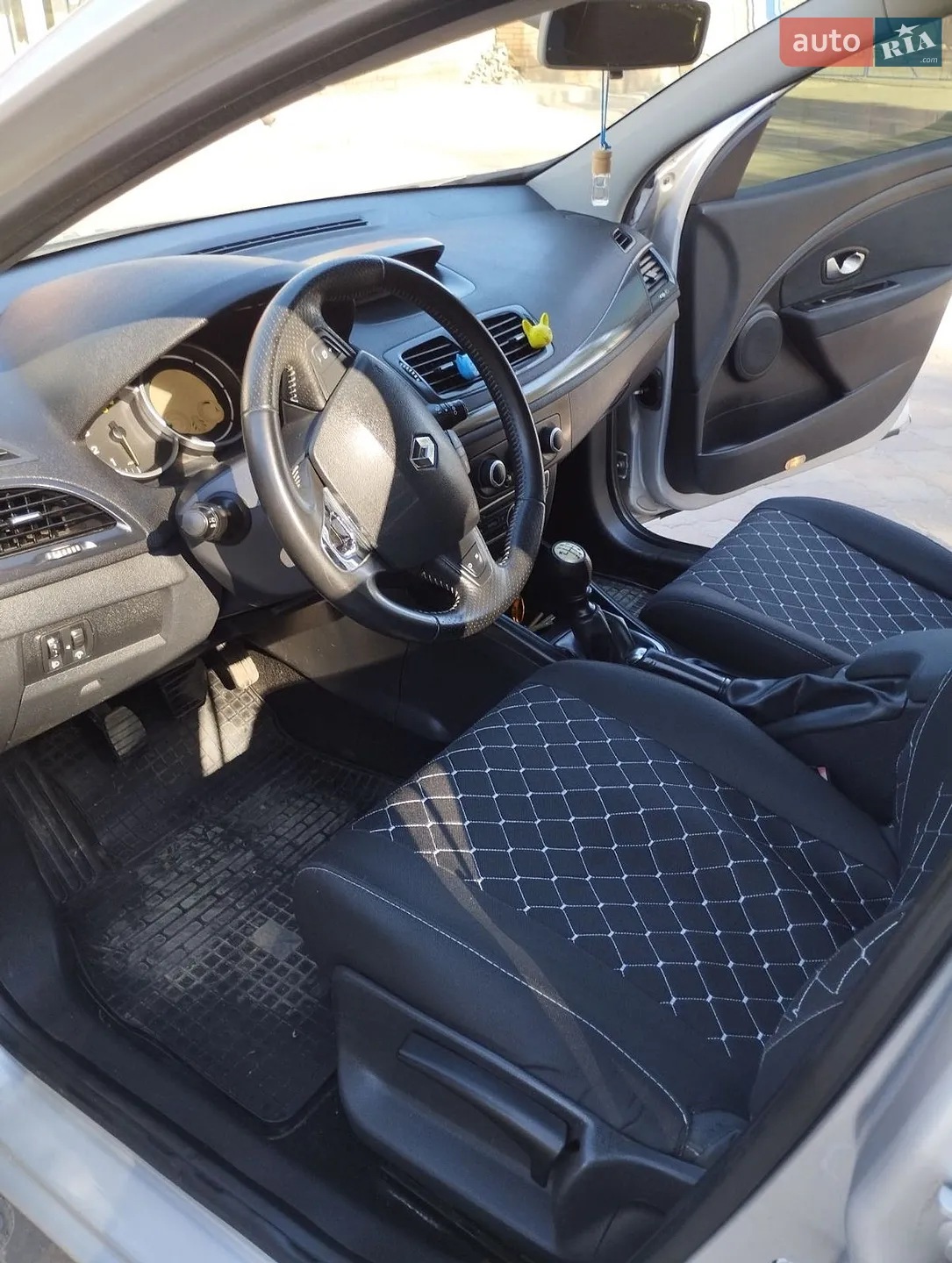 2010 Renault Megane - мініатюра 9
