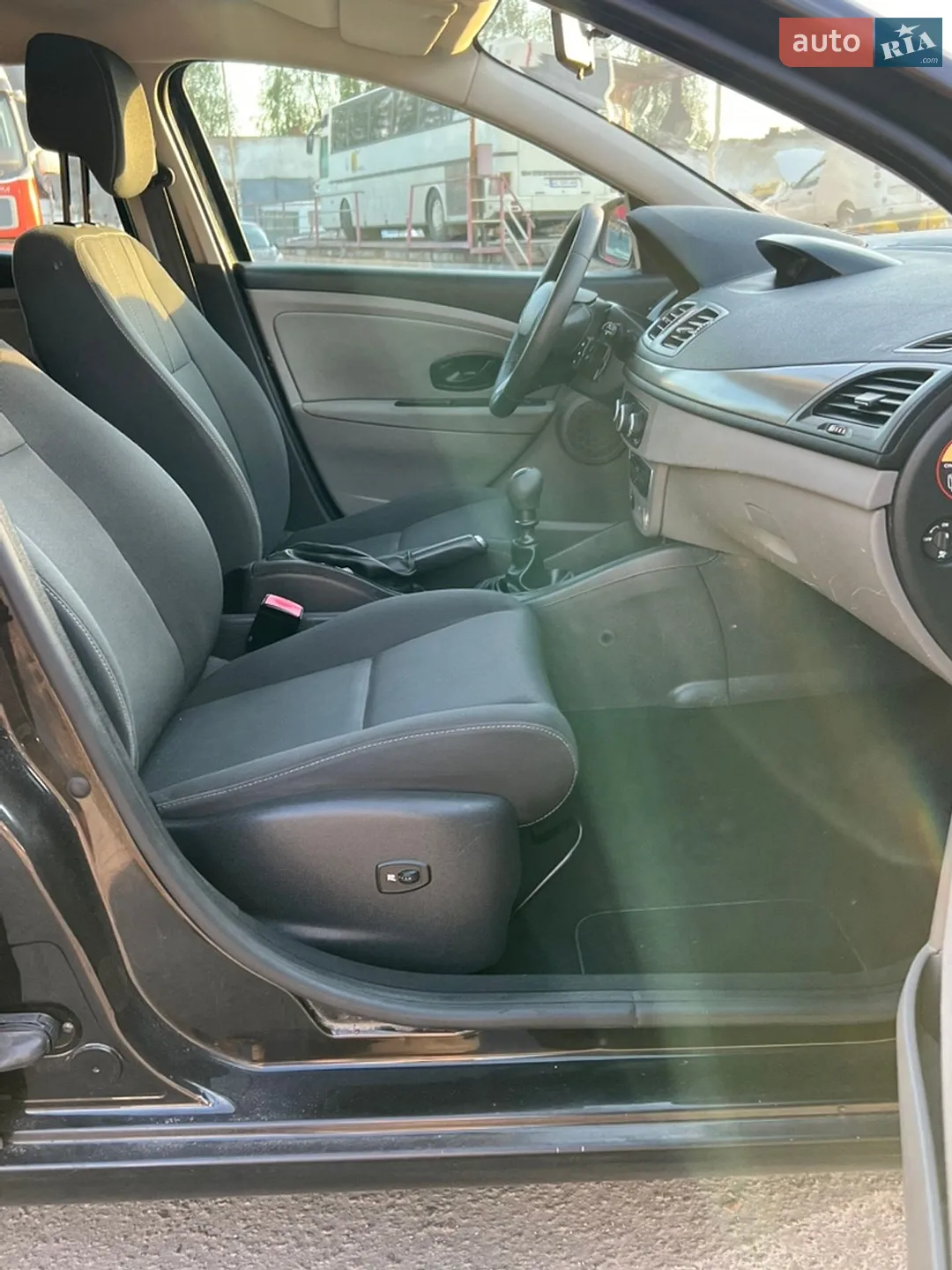 2010 Renault Megane - мініатюра 22