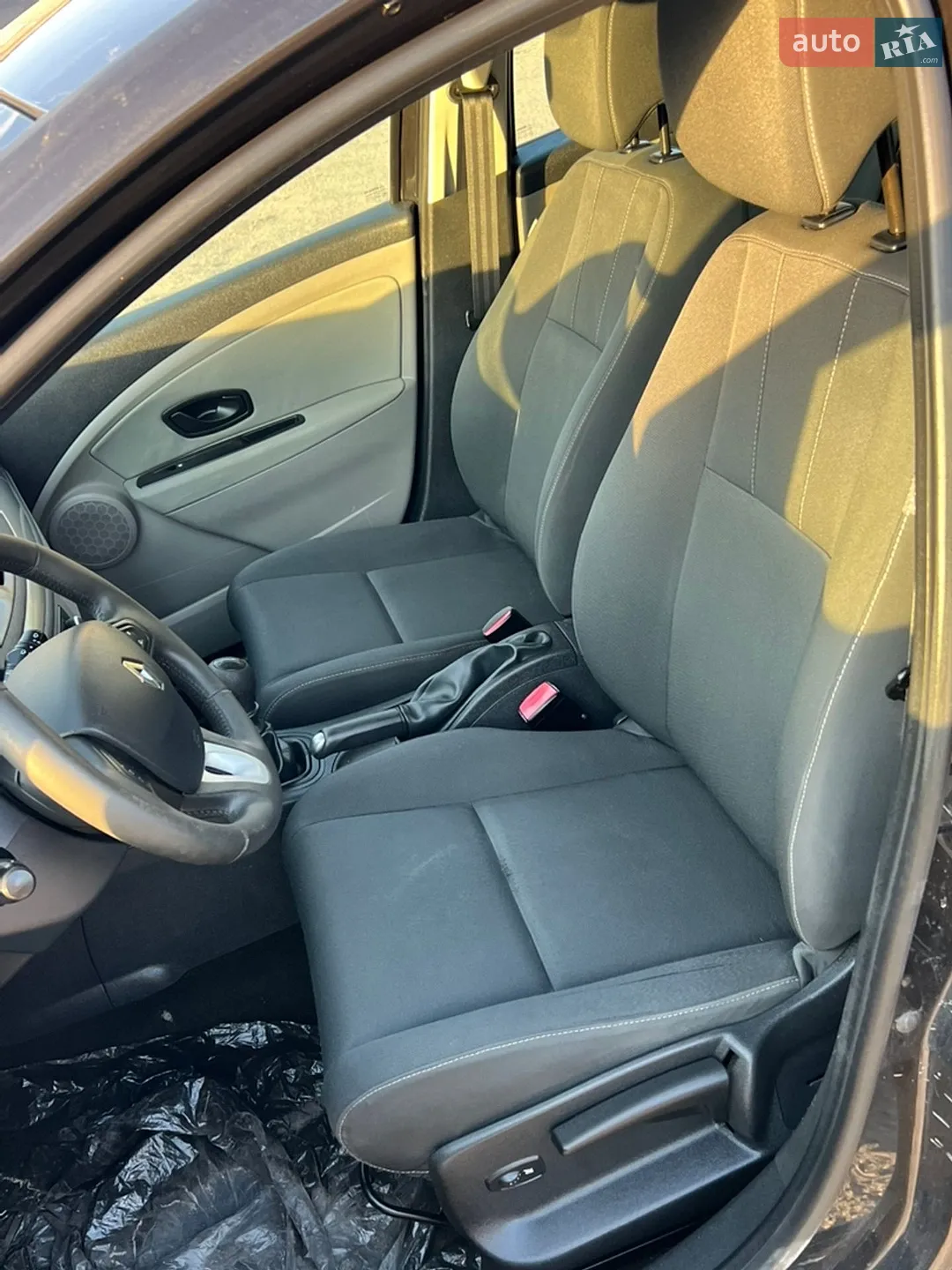 2010 Renault Megane - мініатюра 26
