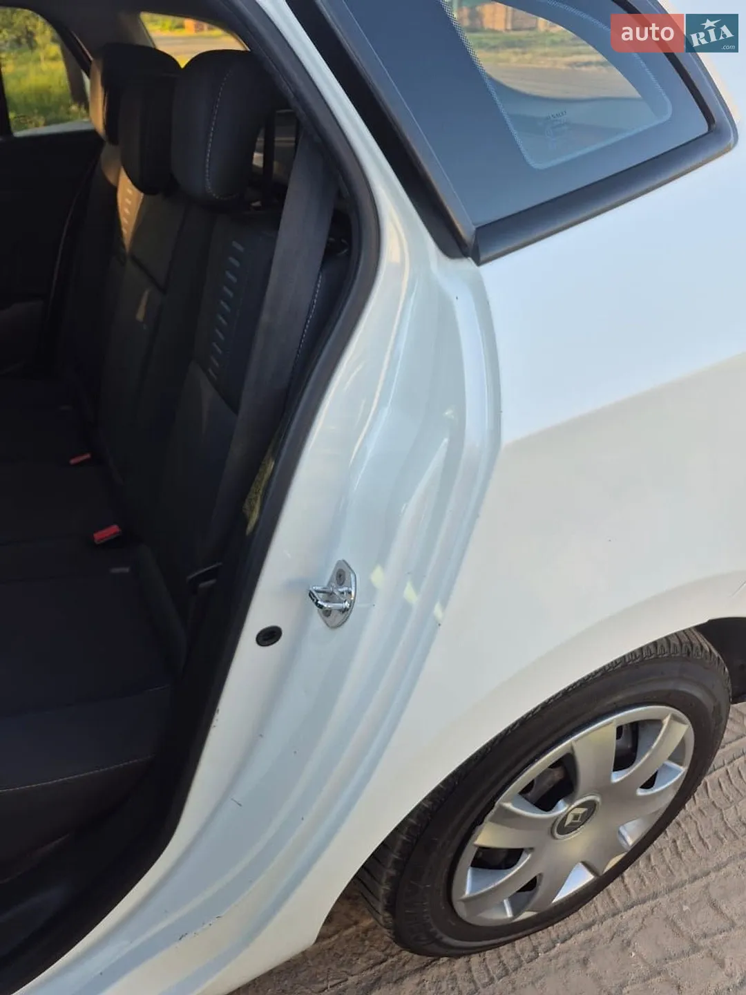 2010 Renault Megane - мініатюра 9
