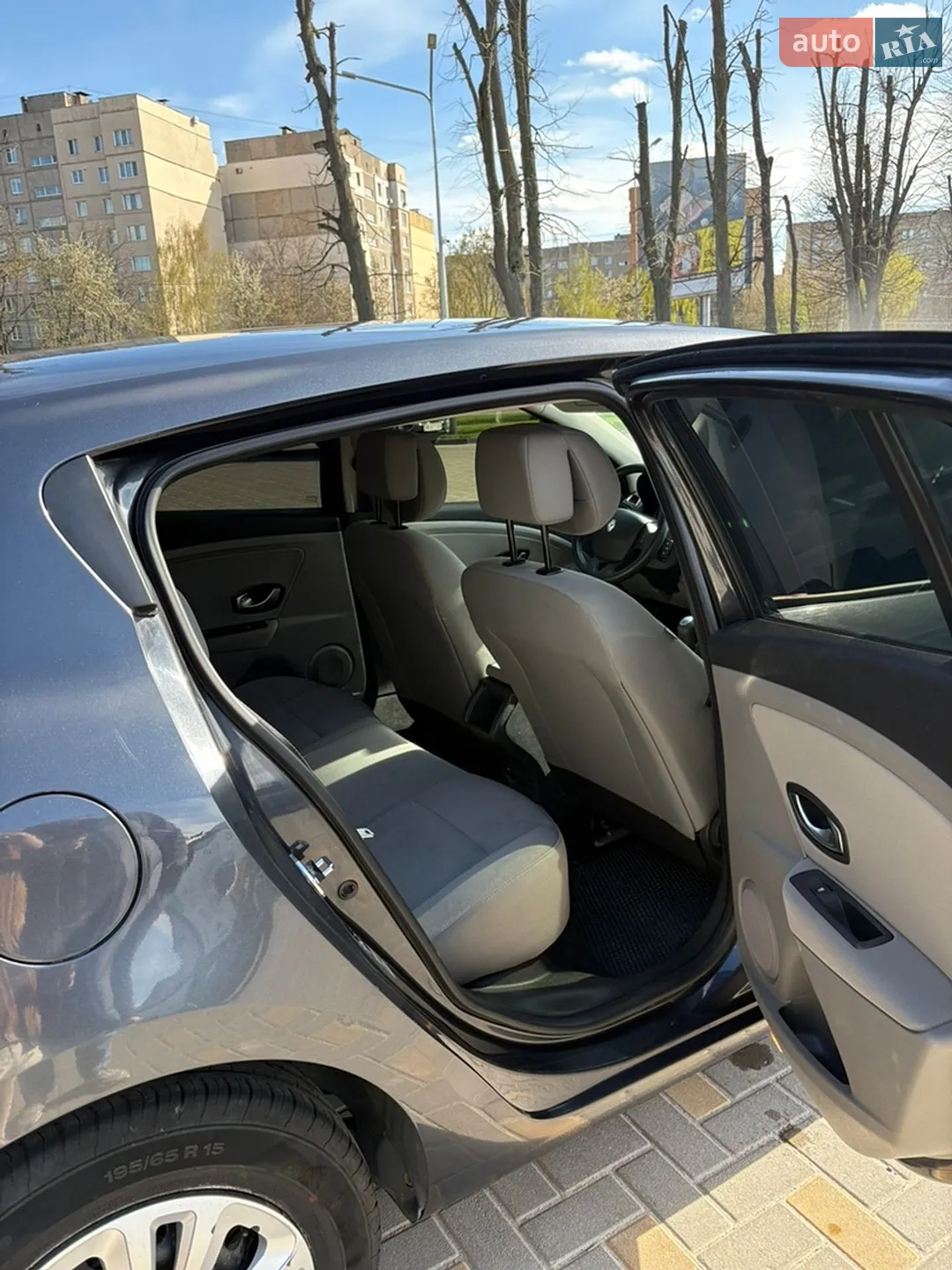 2010 Renault Megane - мініатюра 12