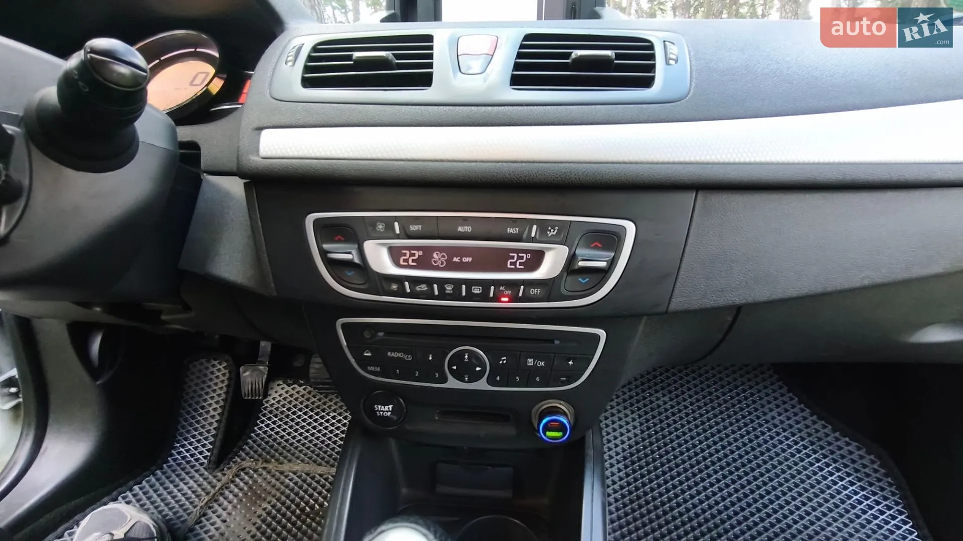 2011 Renault Megane - мініатюра 41