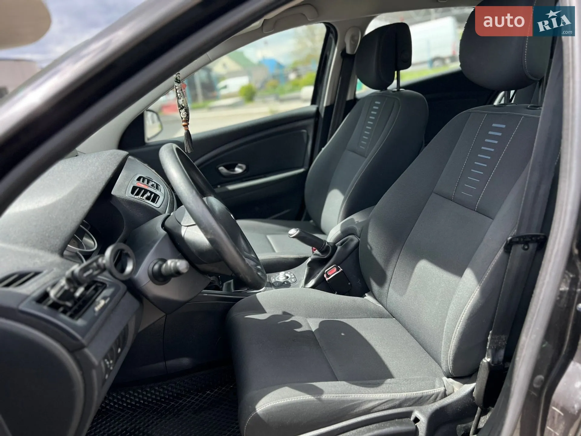 2010 Renault Megane - мініатюра 11