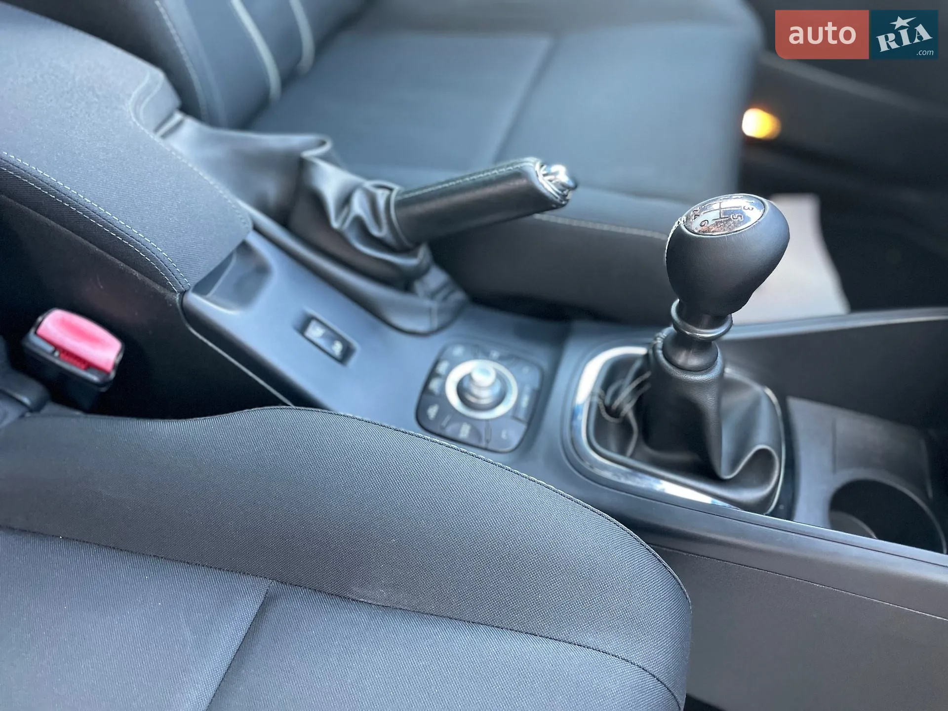 2012 Renault Megane - мініатюра 51