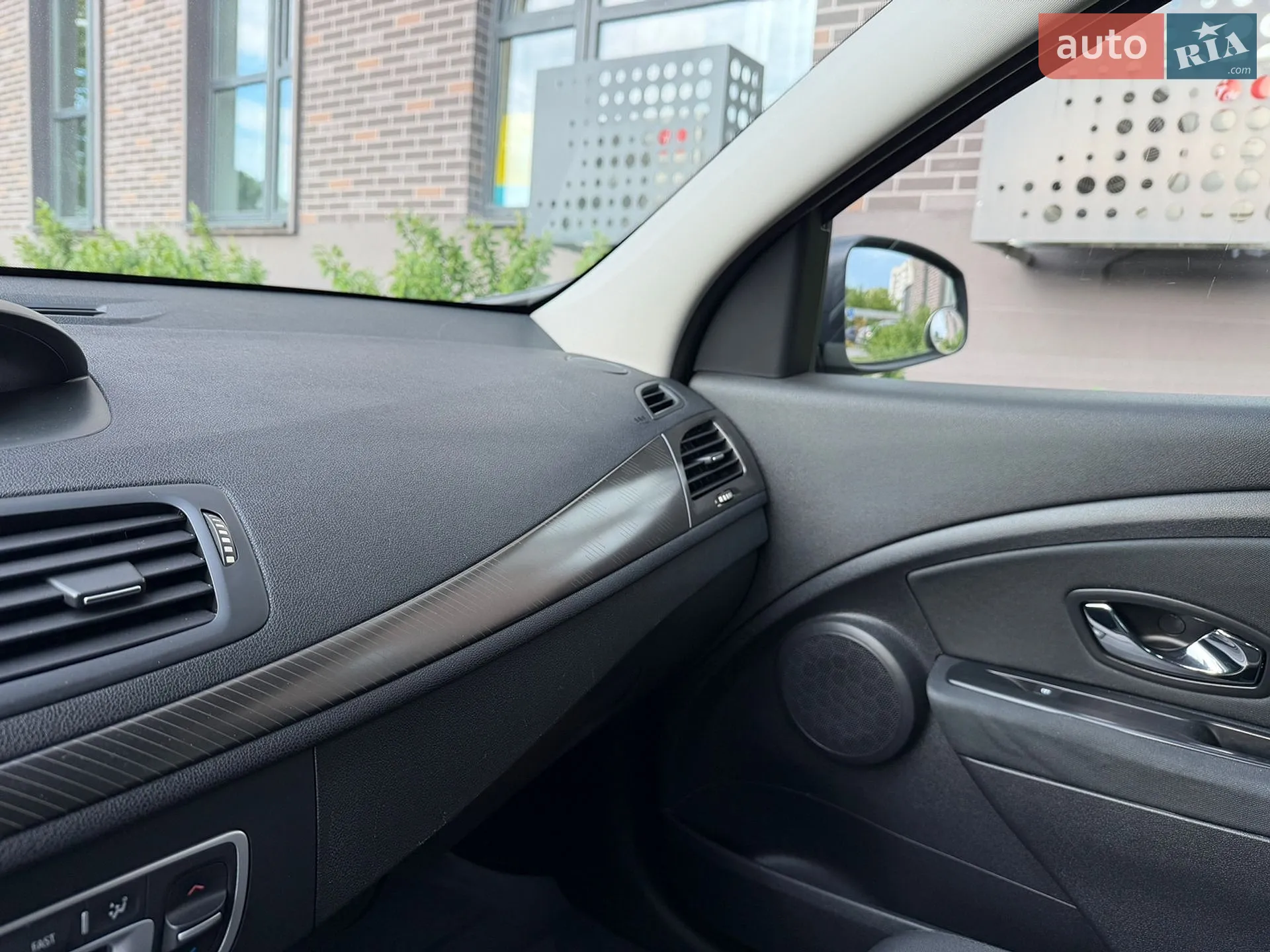 2012 Renault Megane - мініатюра 18
