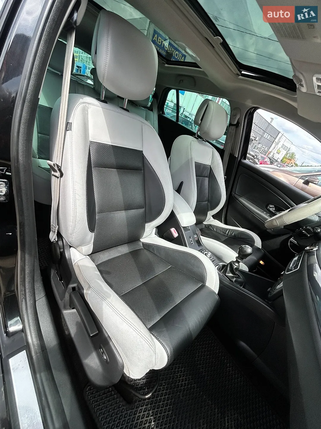 2012 Renault Megane - мініатюра 31