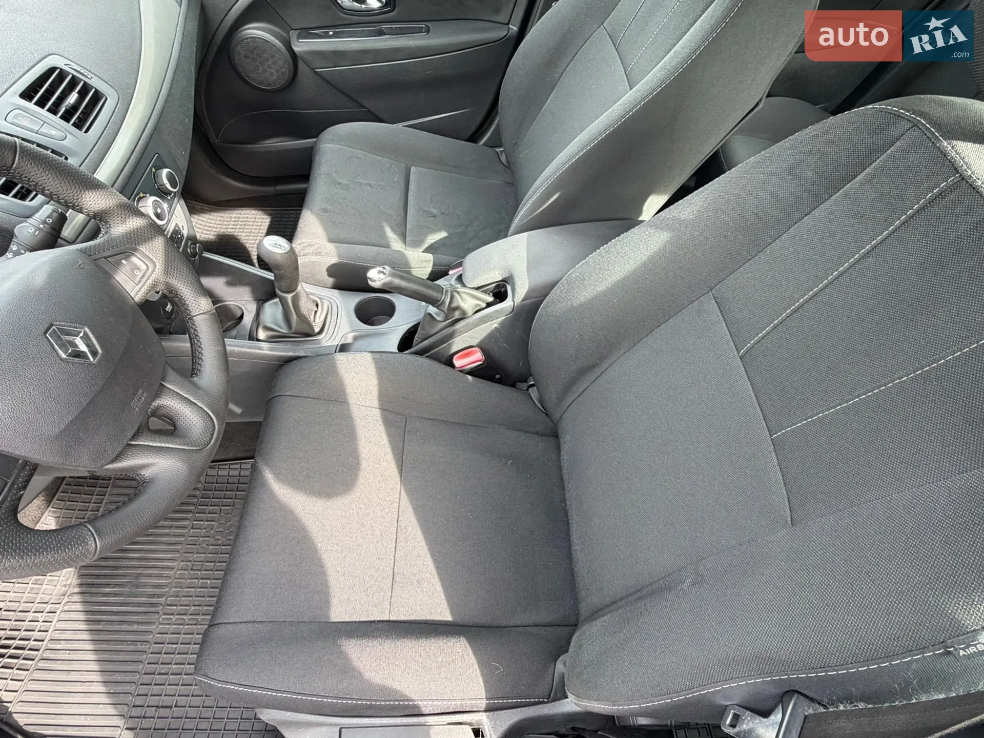 2012 Renault Megane - мініатюра 21
