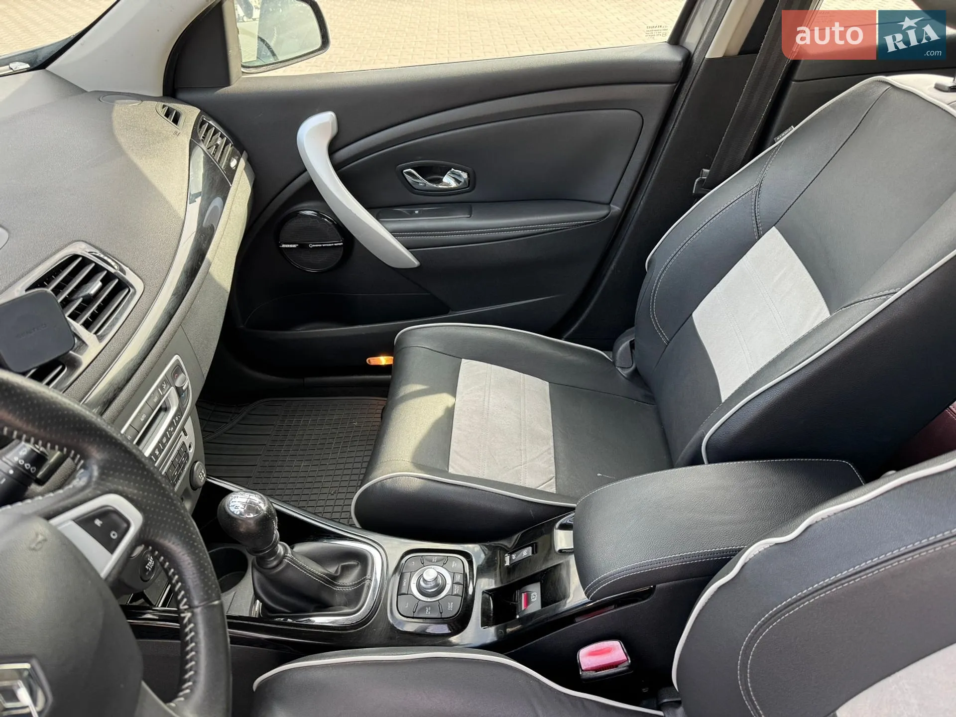 2012 Renault Megane - мініатюра 28