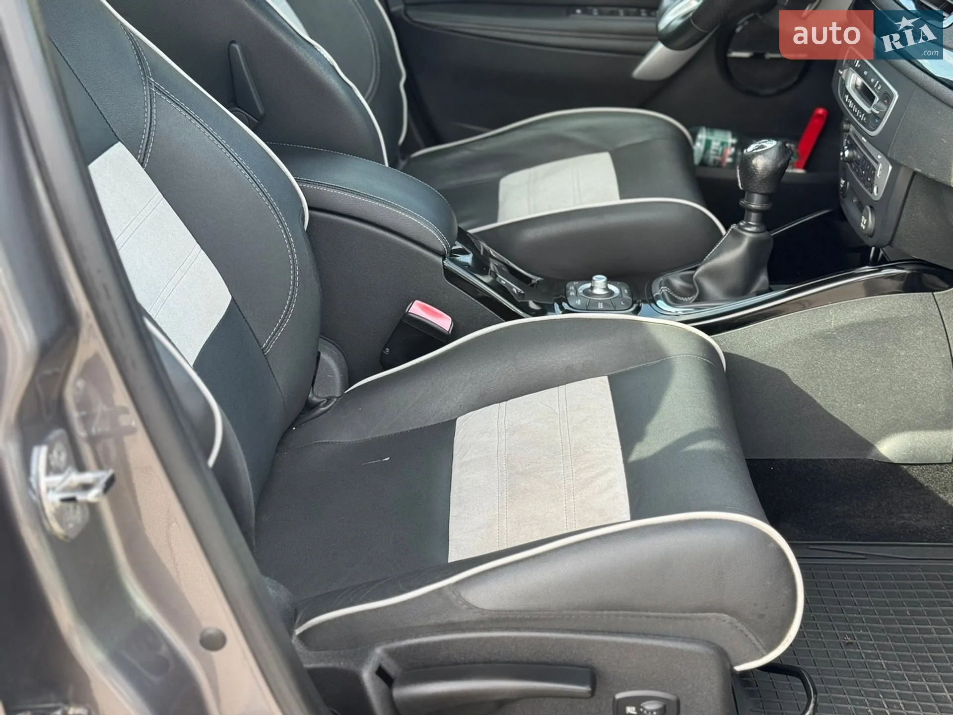 2012 Renault Megane - мініатюра 43