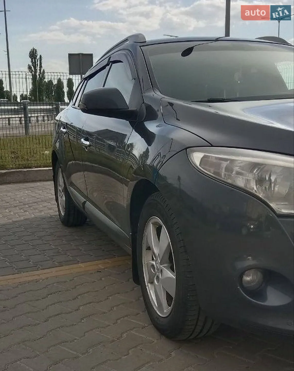 2010 Renault Megane - мініатюра 2