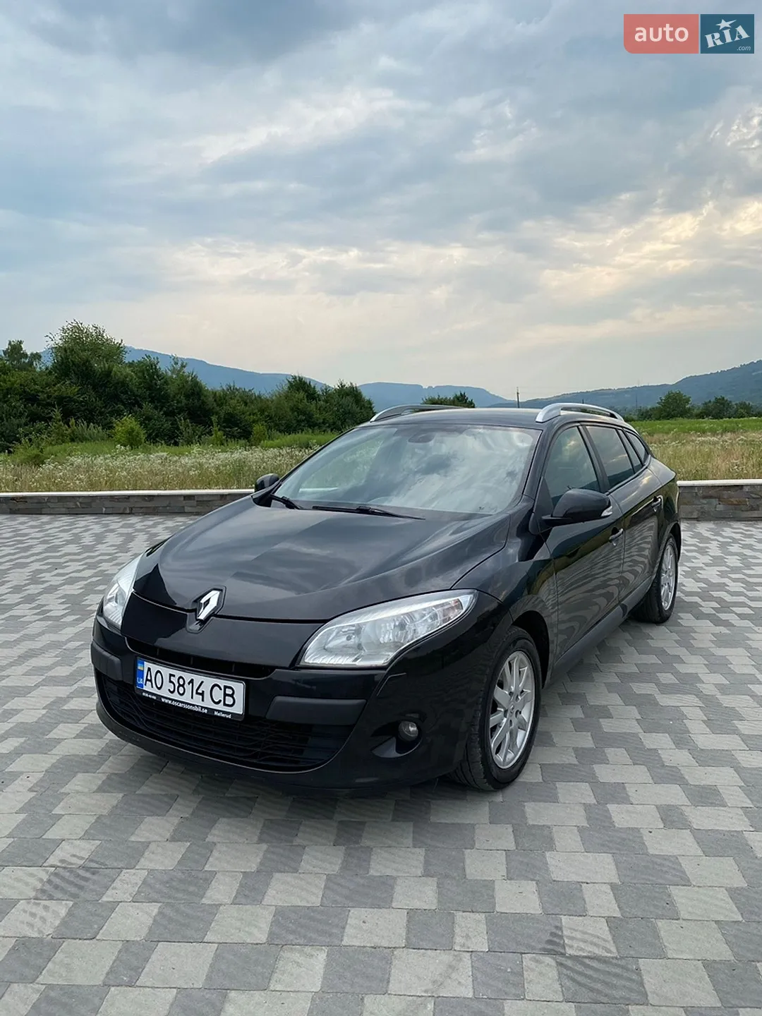 2010 Renault Megane - мініатюра 2