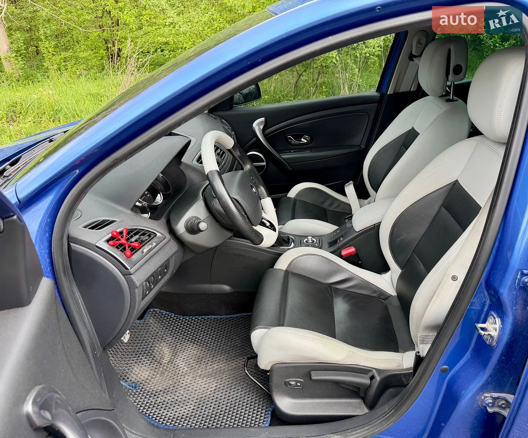 2012 Renault Megane - мініатюра 30