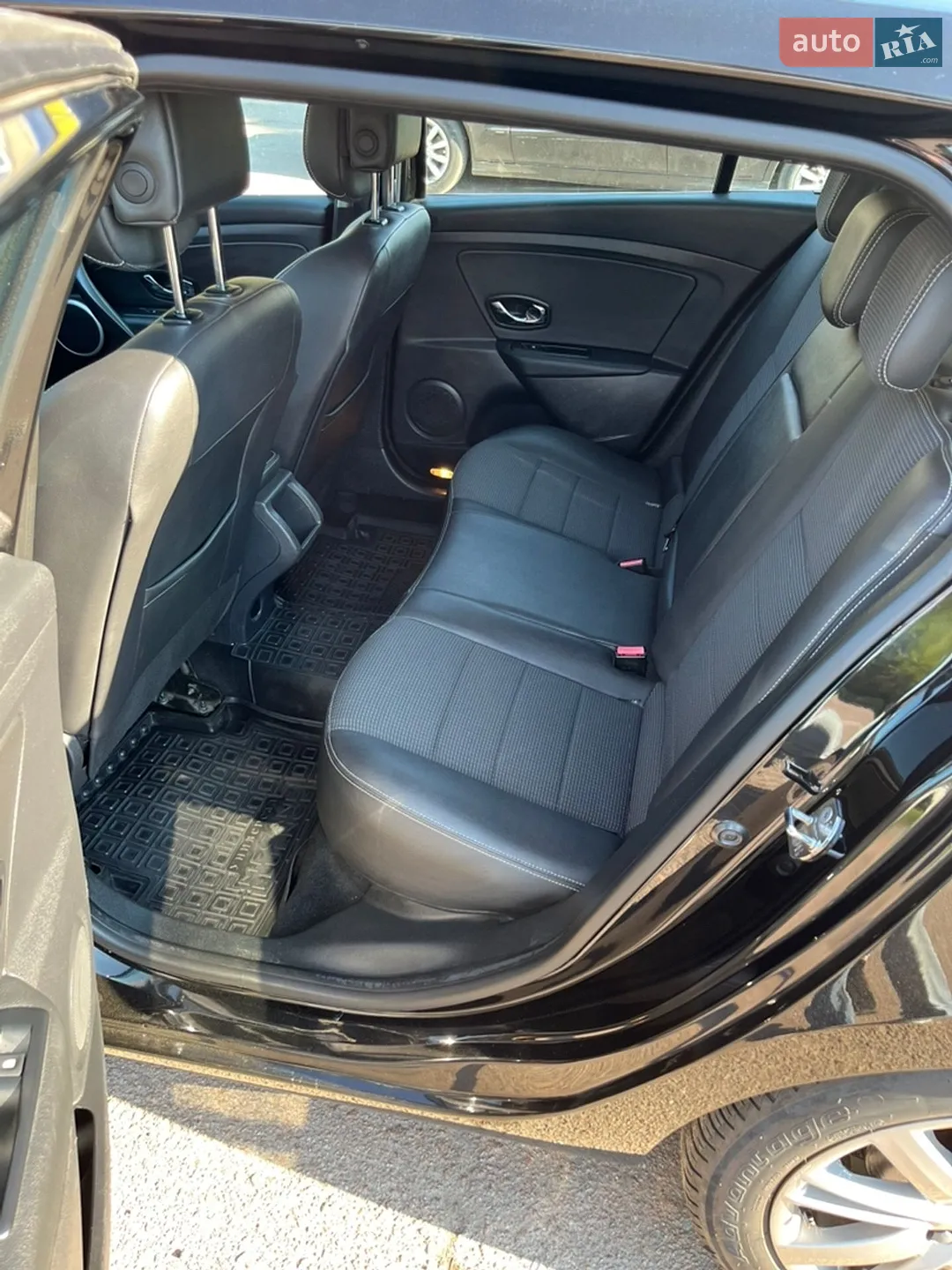 2012 Renault Megane - мініатюра 22