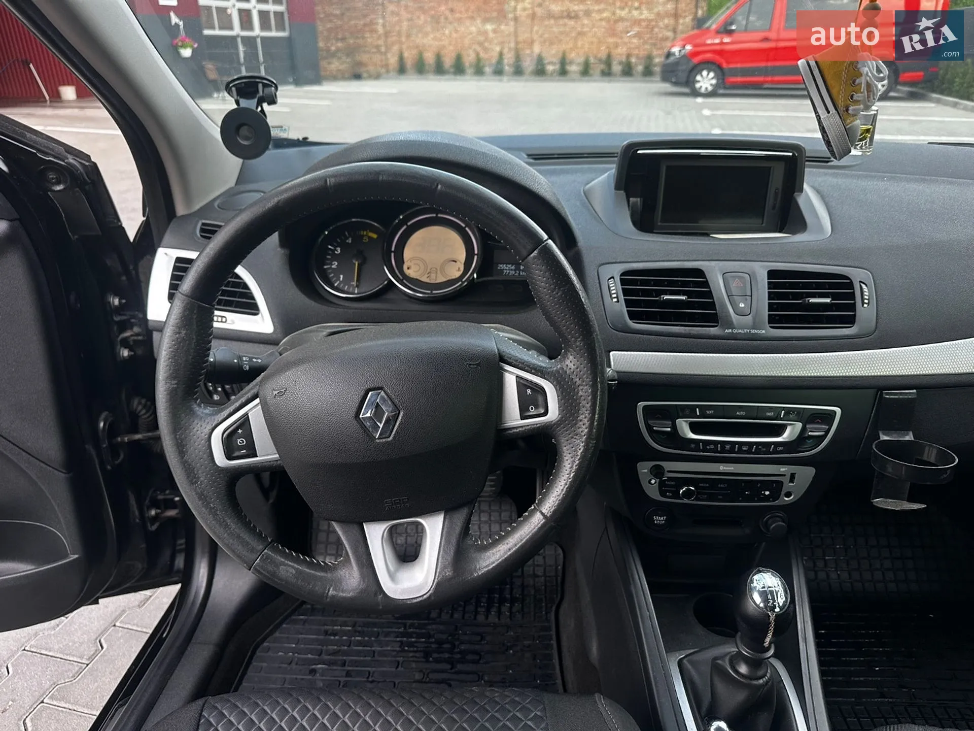 2012 Renault Megane - мініатюра 25
