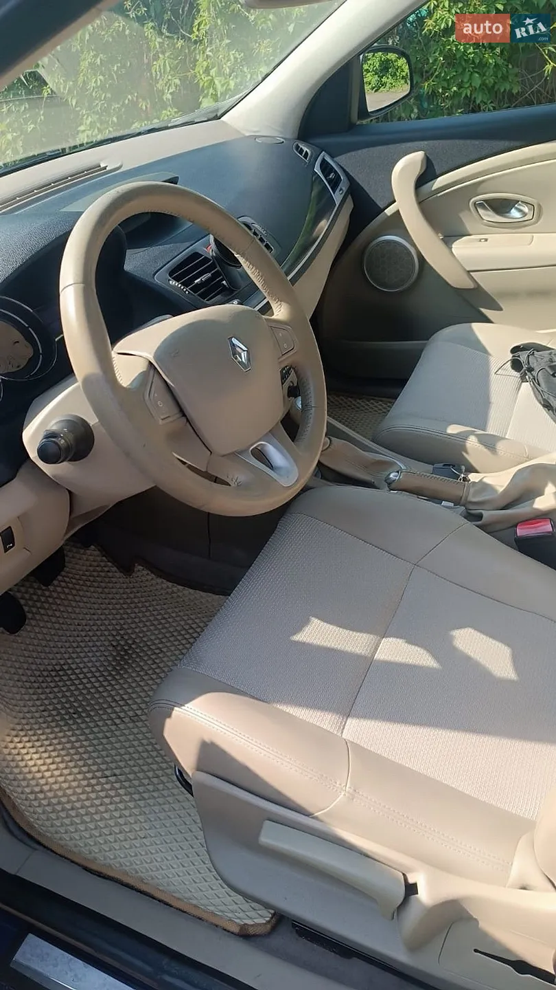 2010 Renault Megane - мініатюра 10