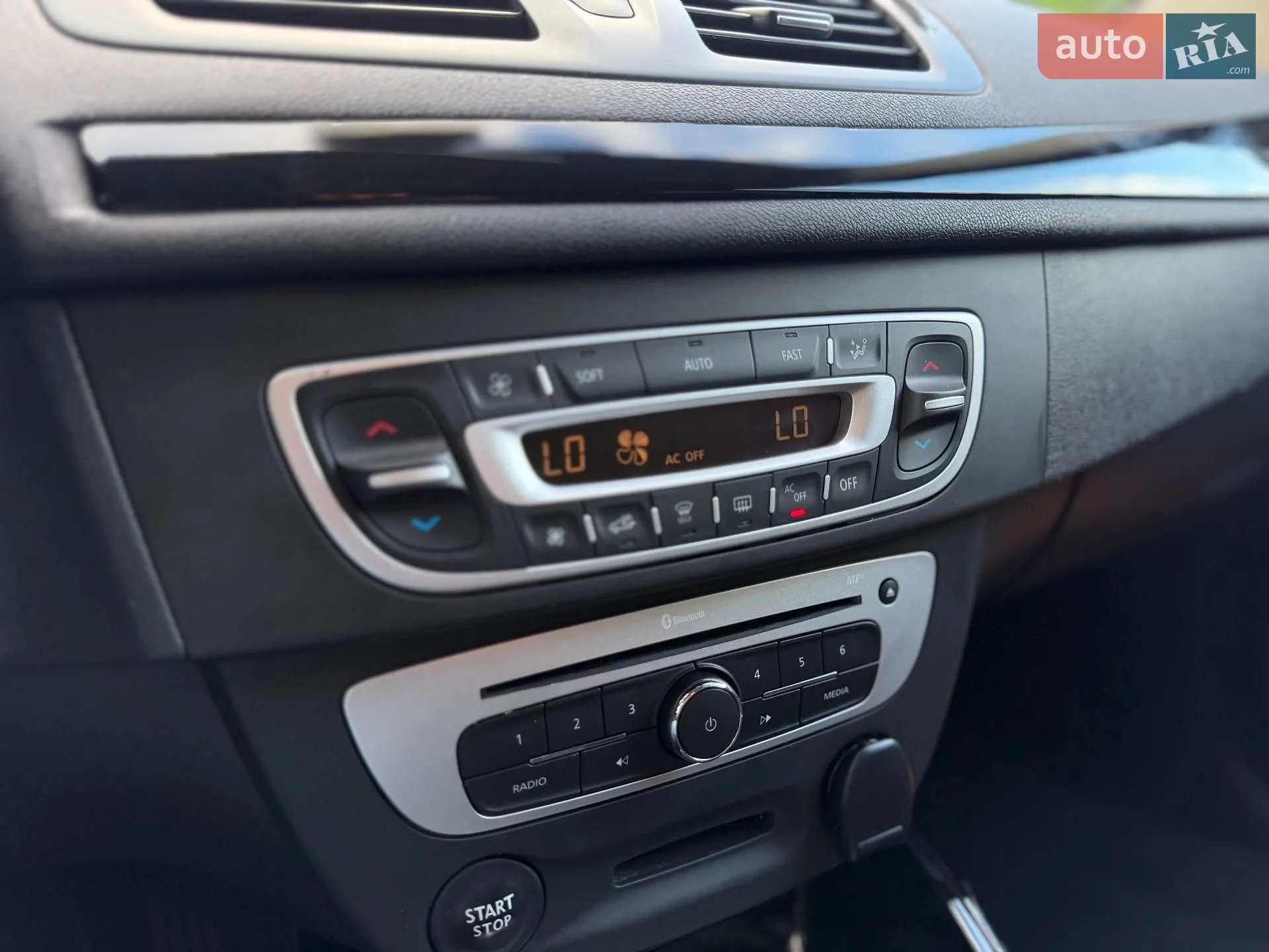 2014 Renault Megane - мініатюра 18