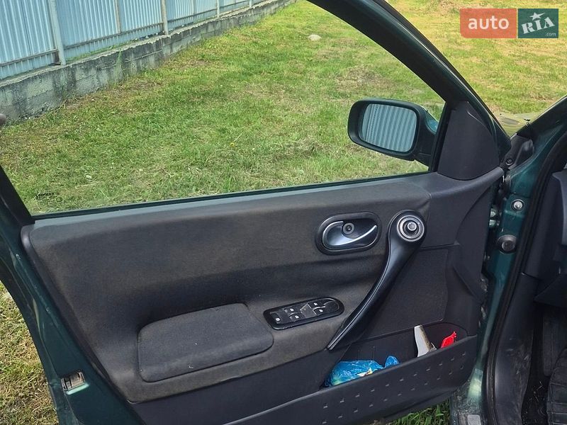 Седан Renault Megane 2003 в Львове