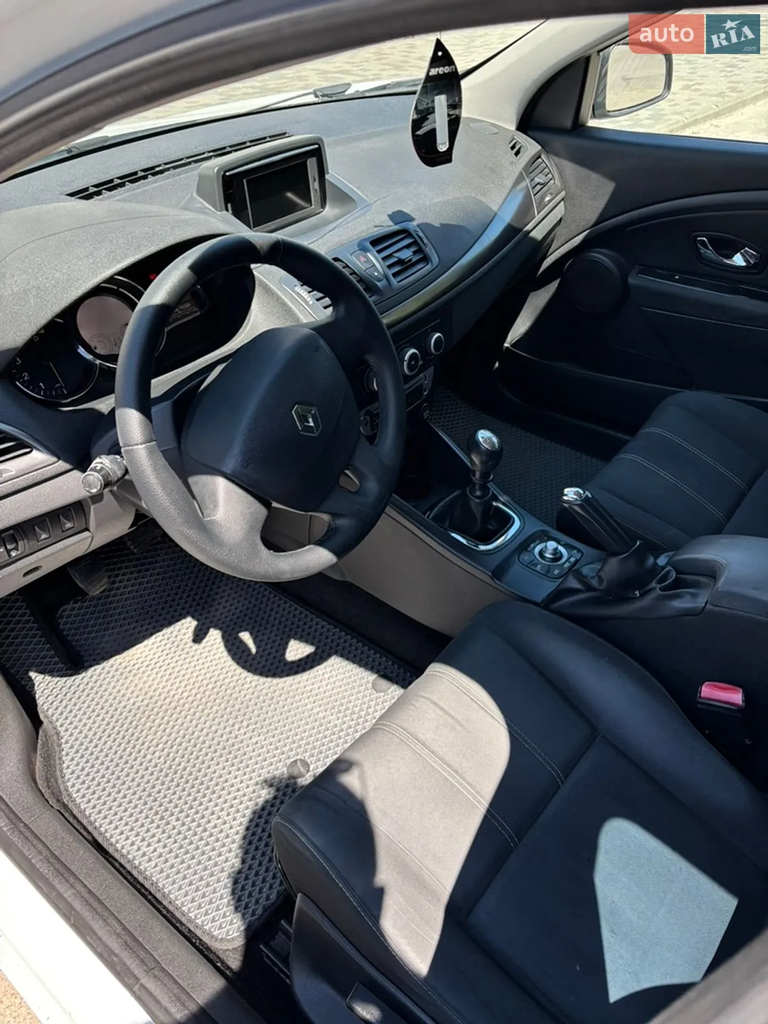 2013 Renault Megane - мініатюра 9