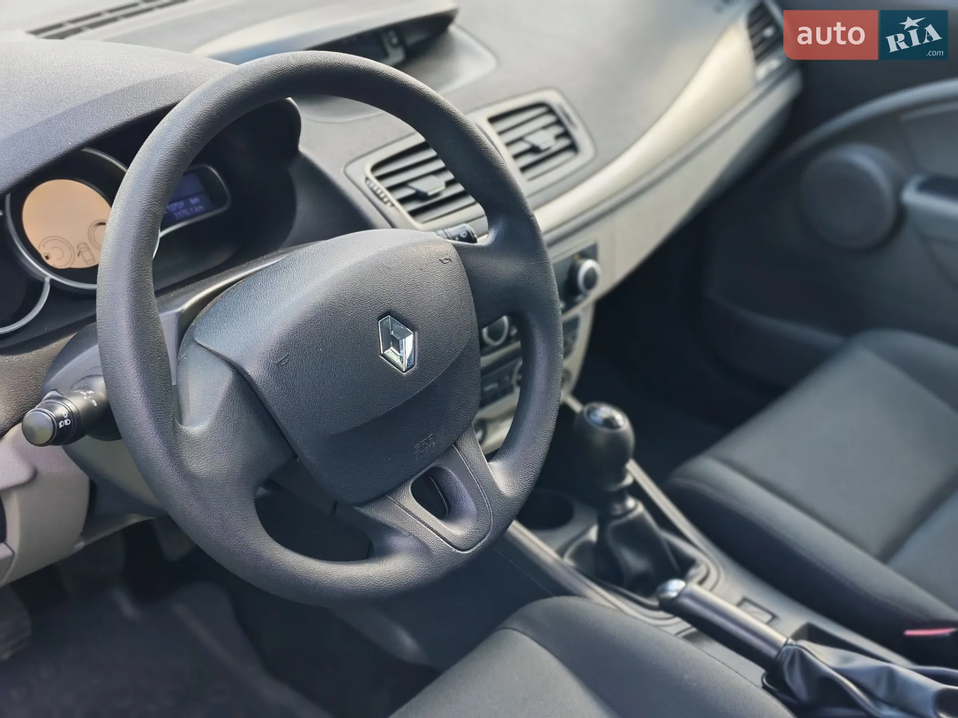 2010 Renault Megane - мініатюра 12