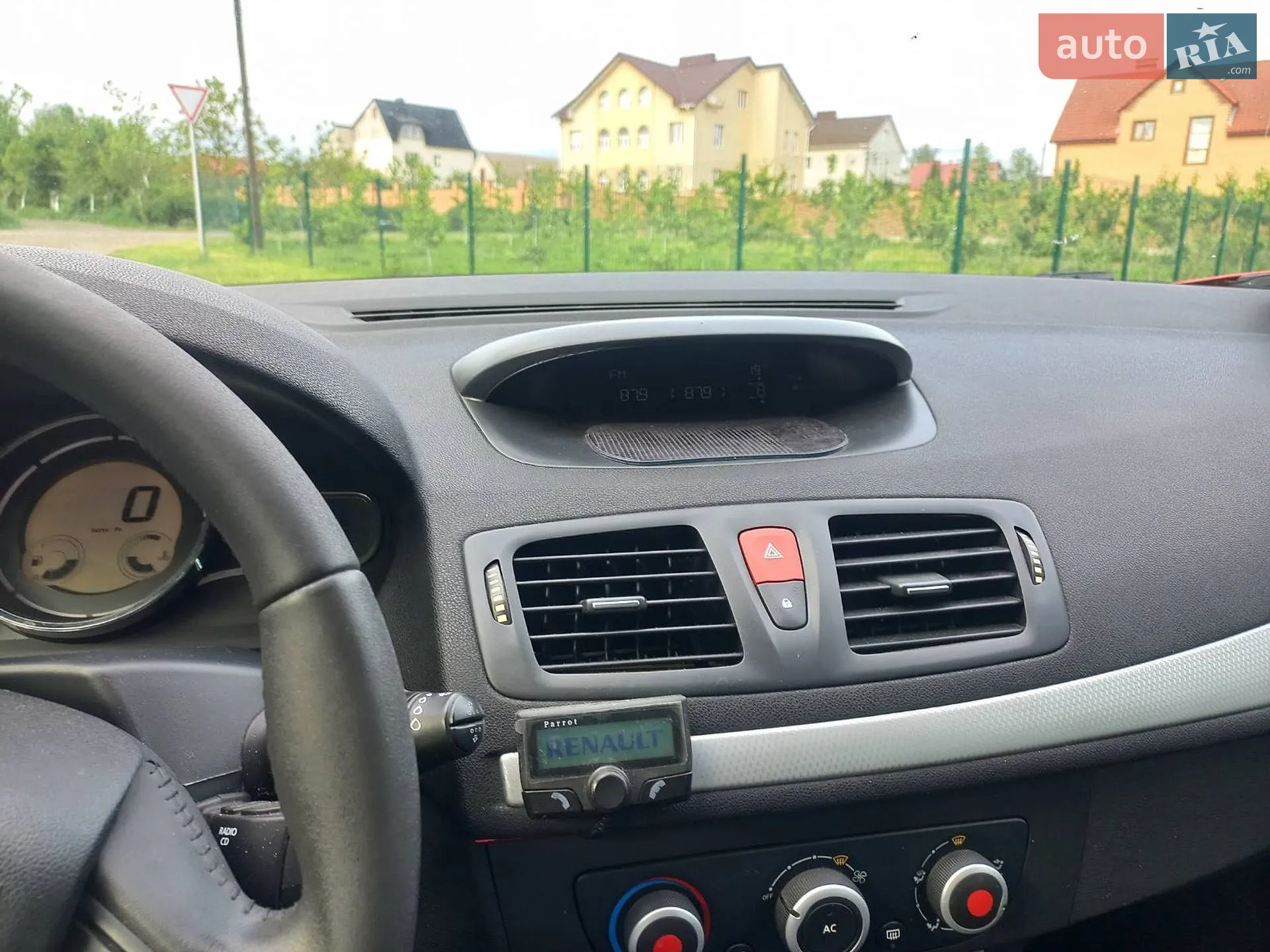 2010 Renault Megane - мініатюра 36