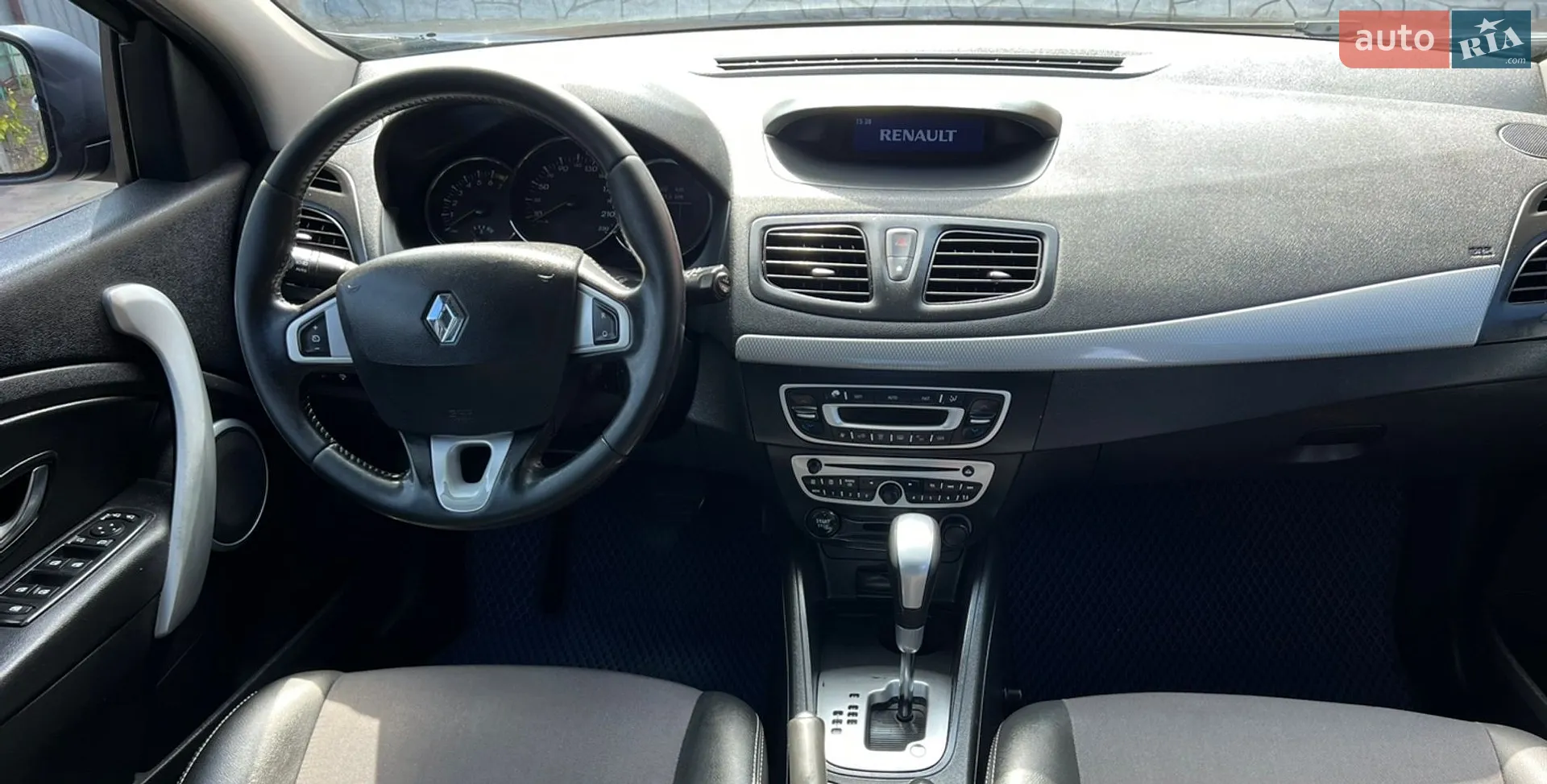 2011 Renault Megane - мініатюра 23