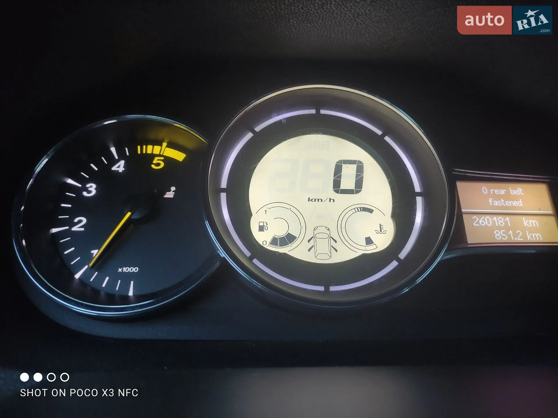 2012 Renault Megane - мініатюра 21