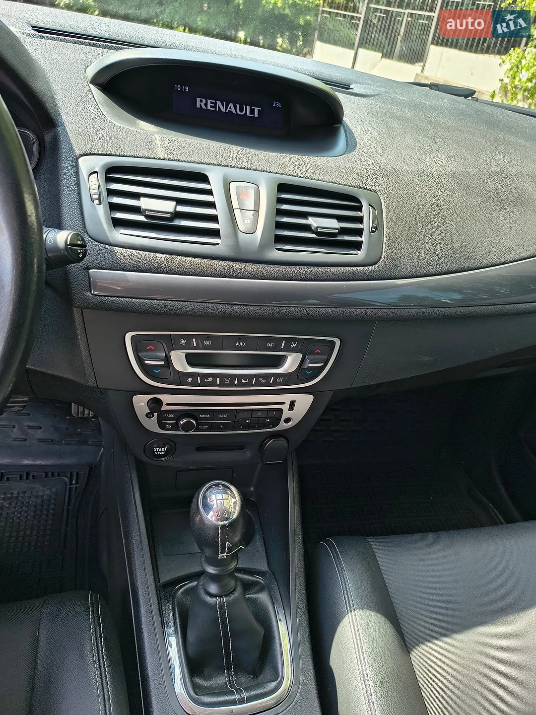 2015 Renault Megane - мініатюра 15