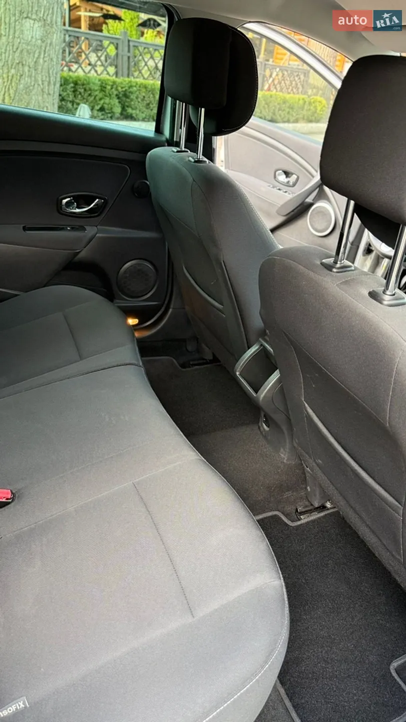 2012 Renault Megane - мініатюра 25