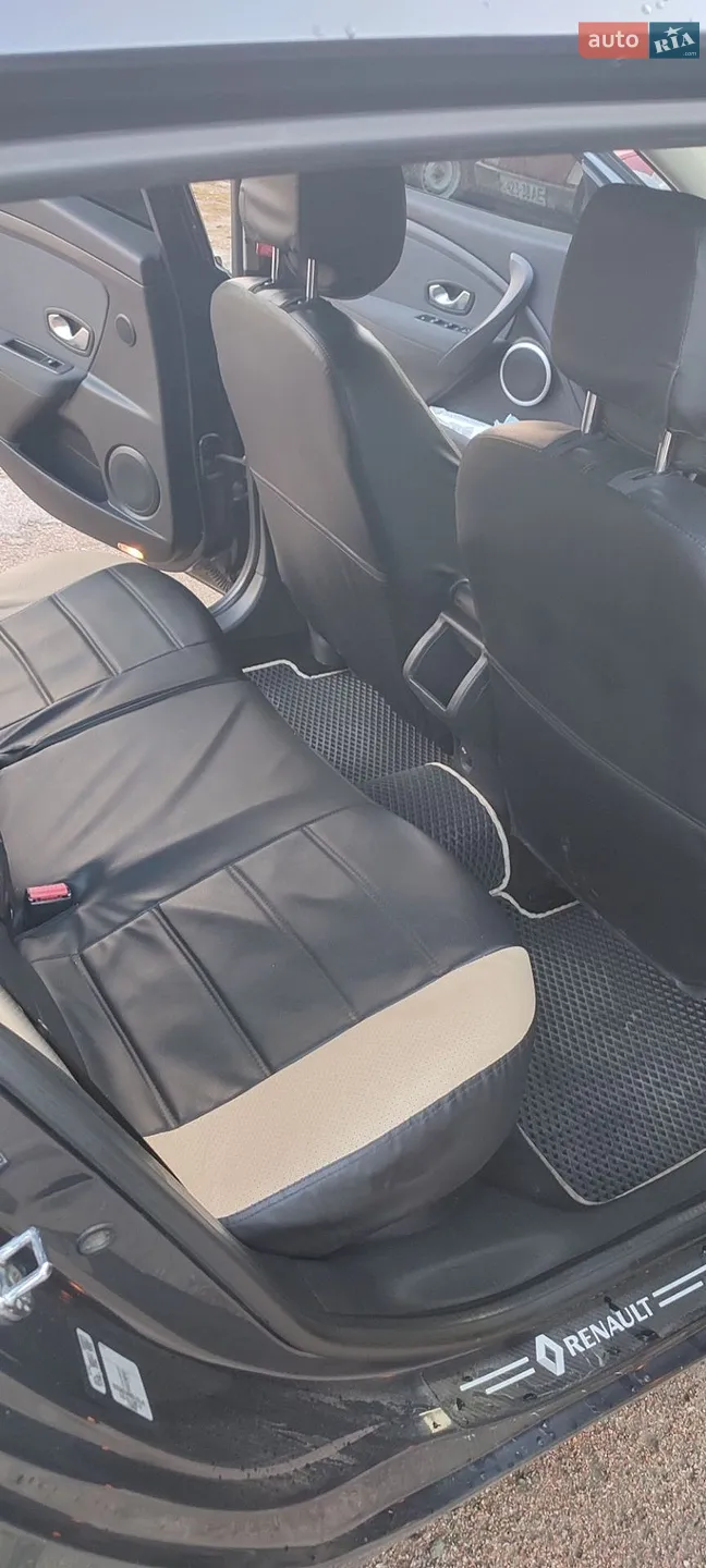 2010 Renault Megane - мініатюра 12