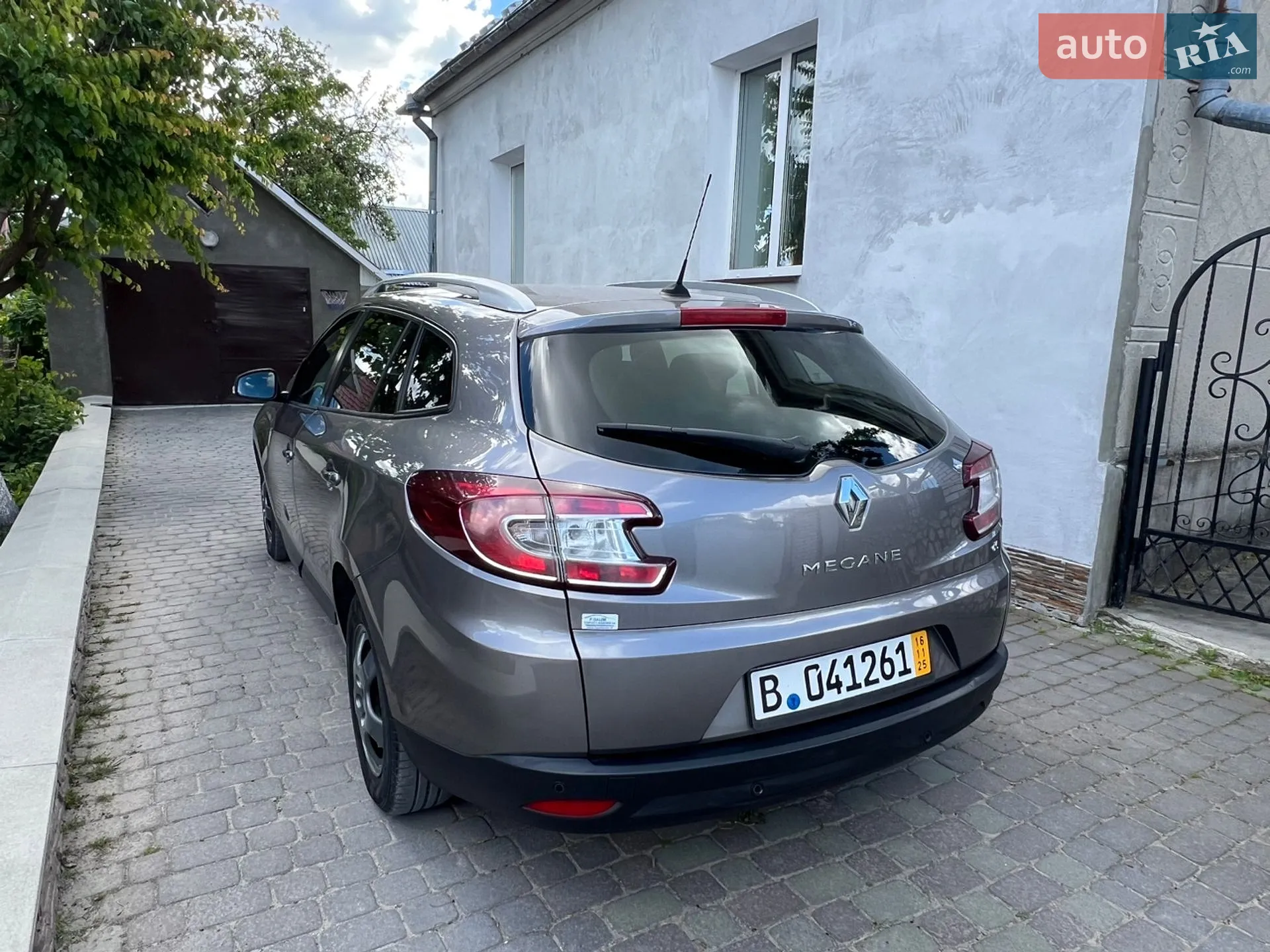 2010 Renault Megane - мініатюра 9