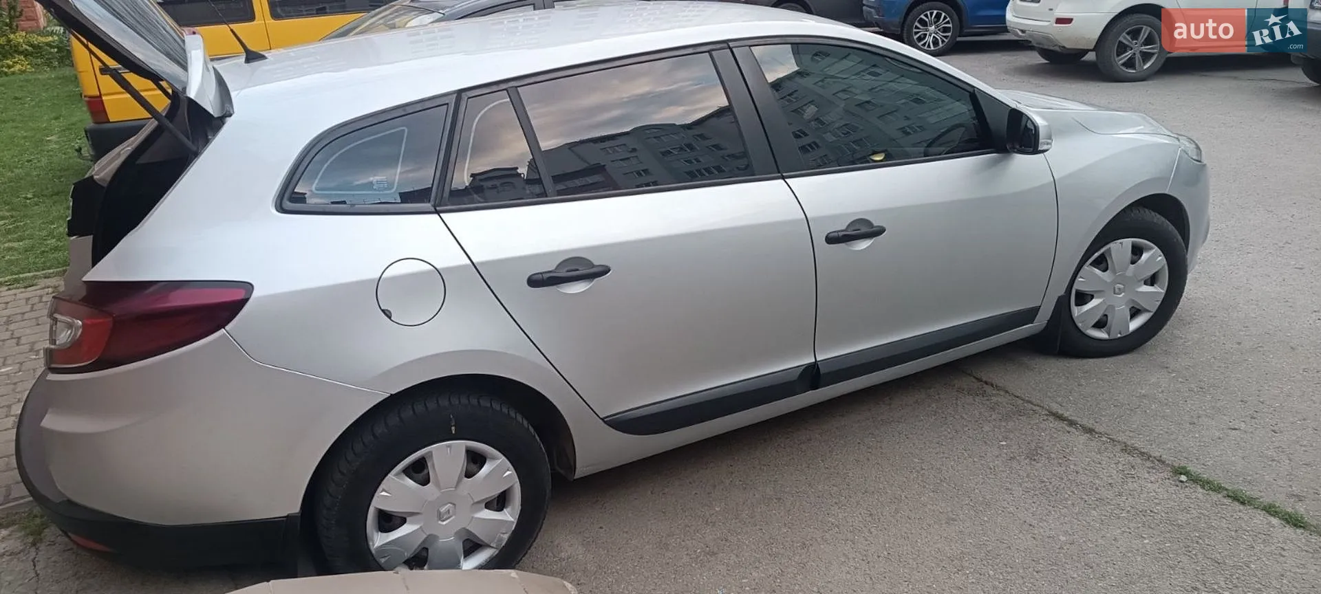 2010 Renault Megane - фото 1