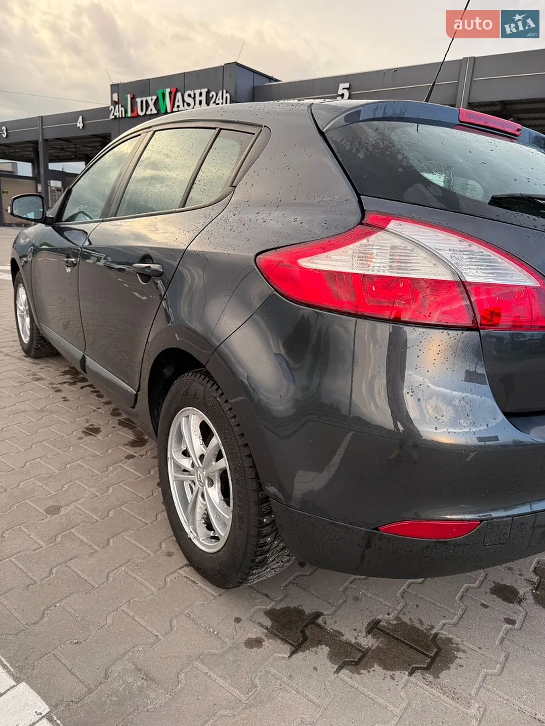 2010 Renault Megane - мініатюра 11